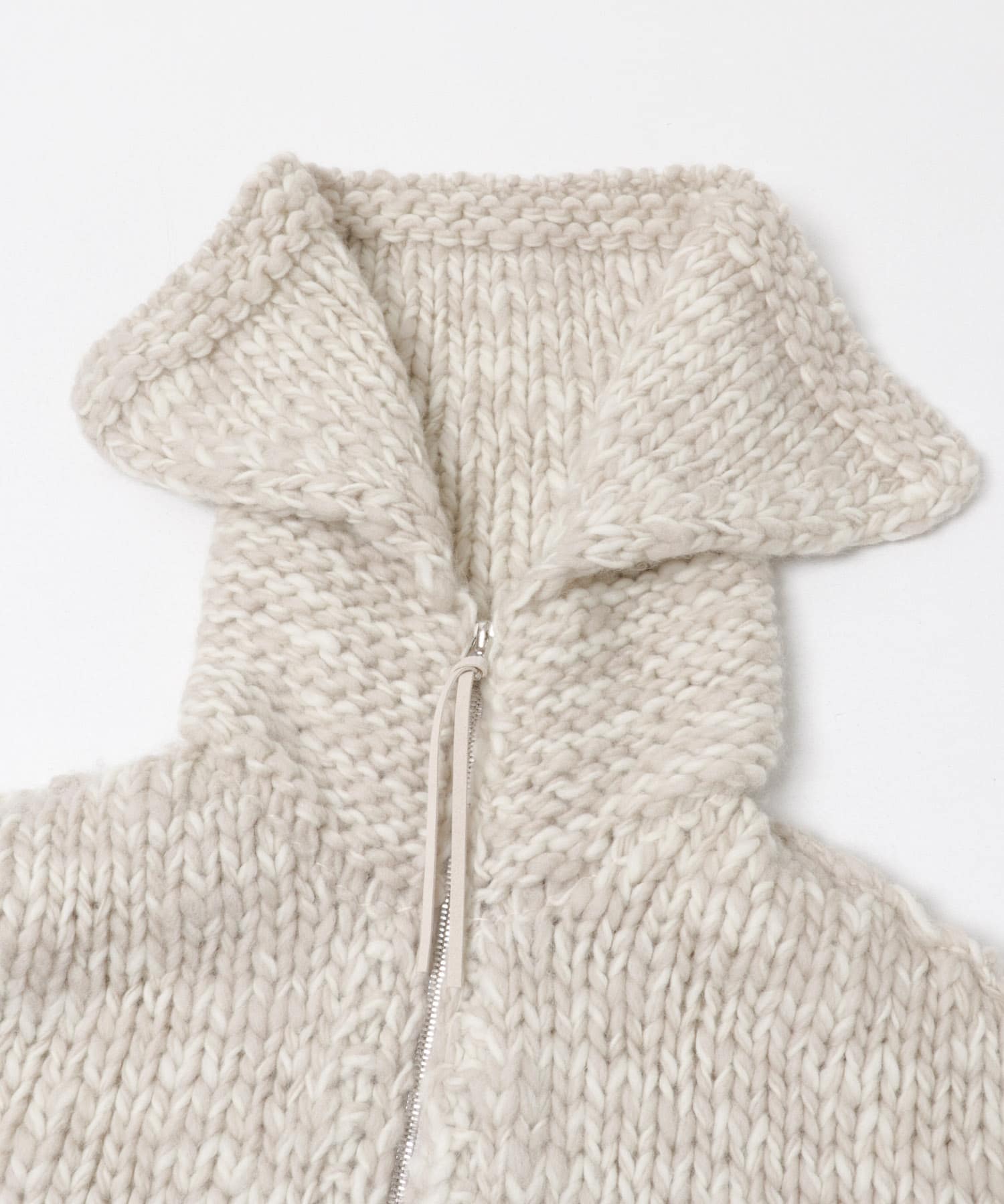 N BEIGE