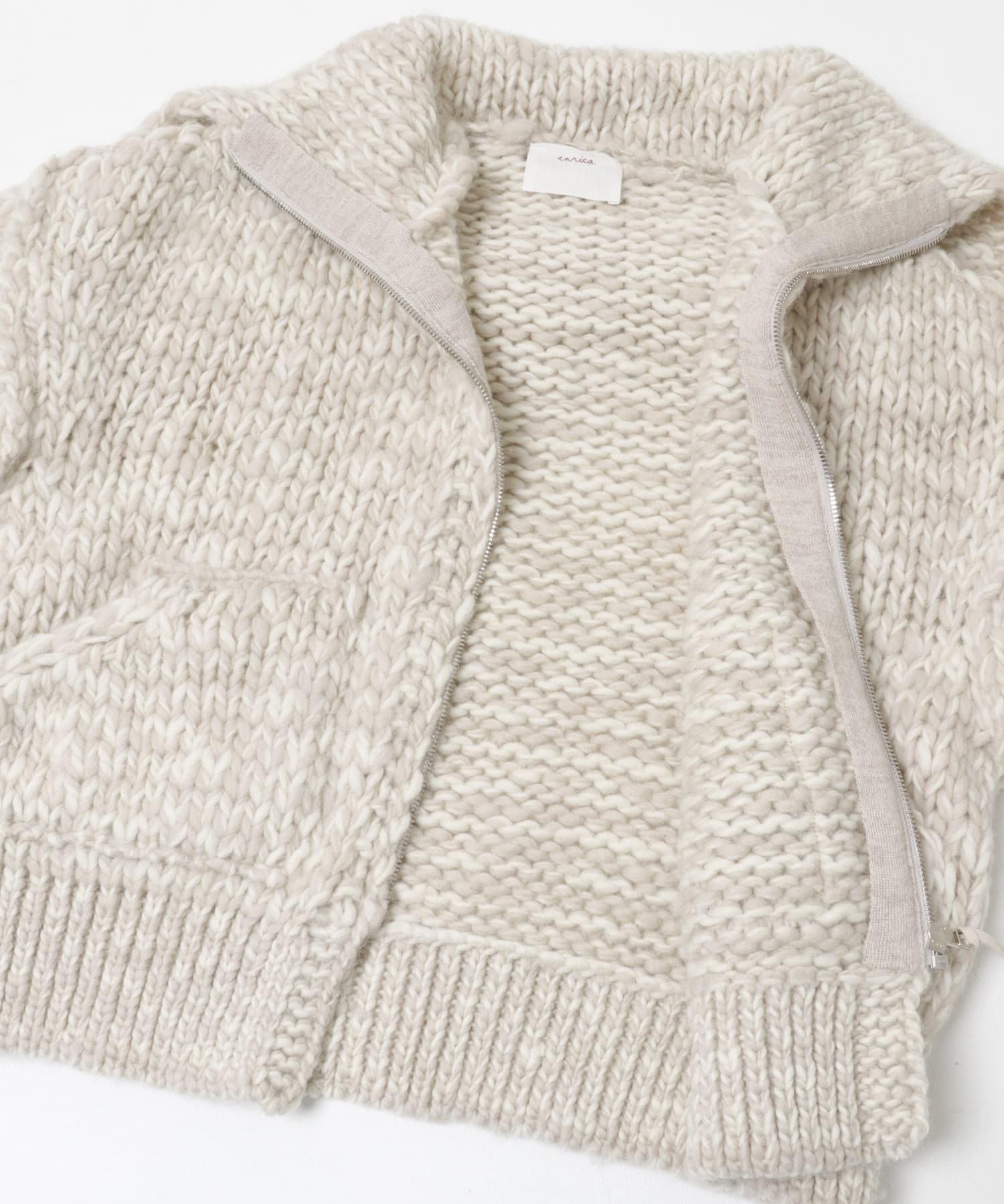 N BEIGE