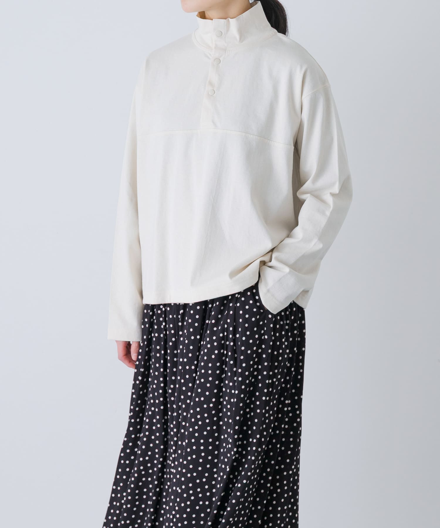 ハーフボタンプルオーバー