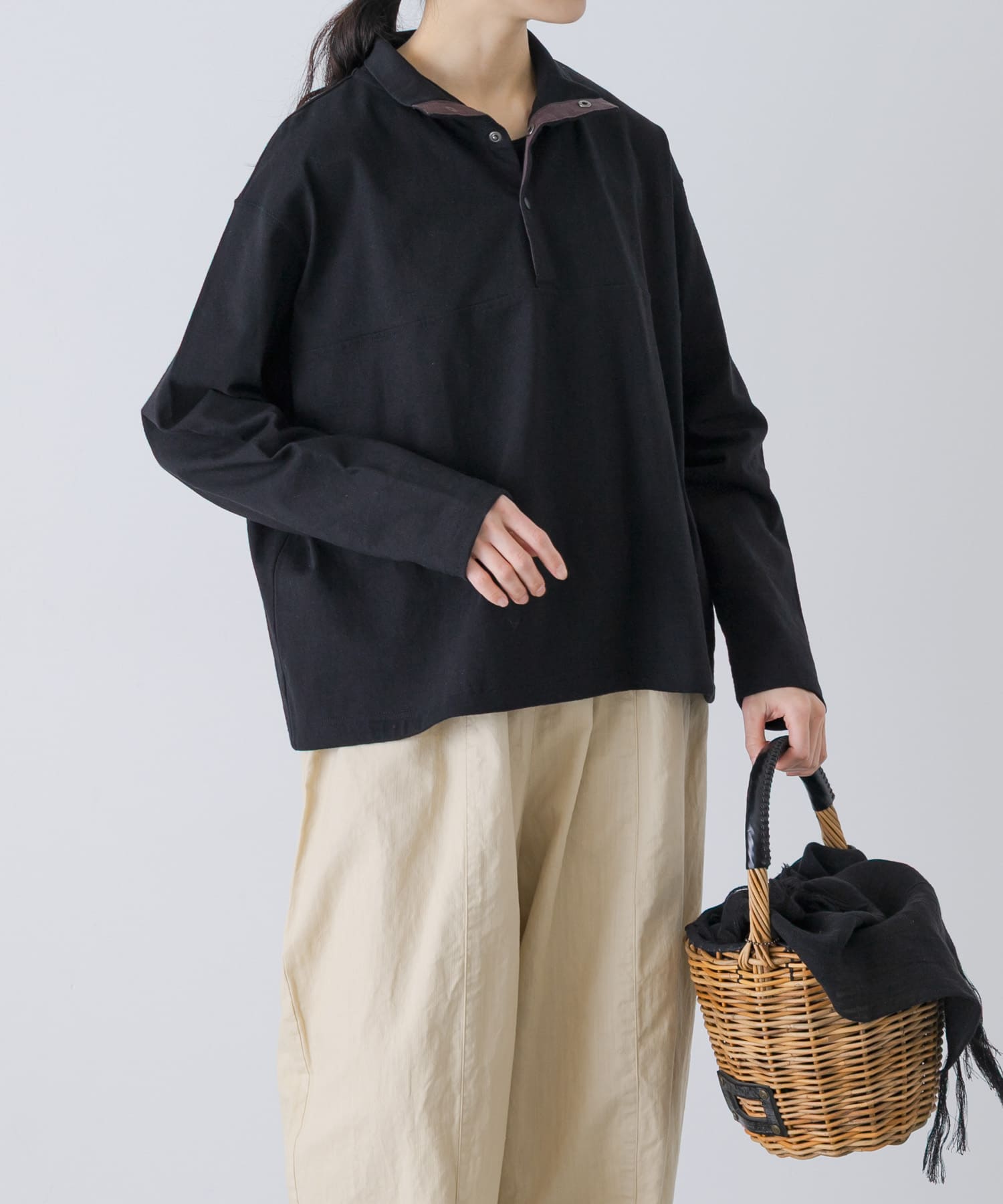 ハーフボタンプルオーバー