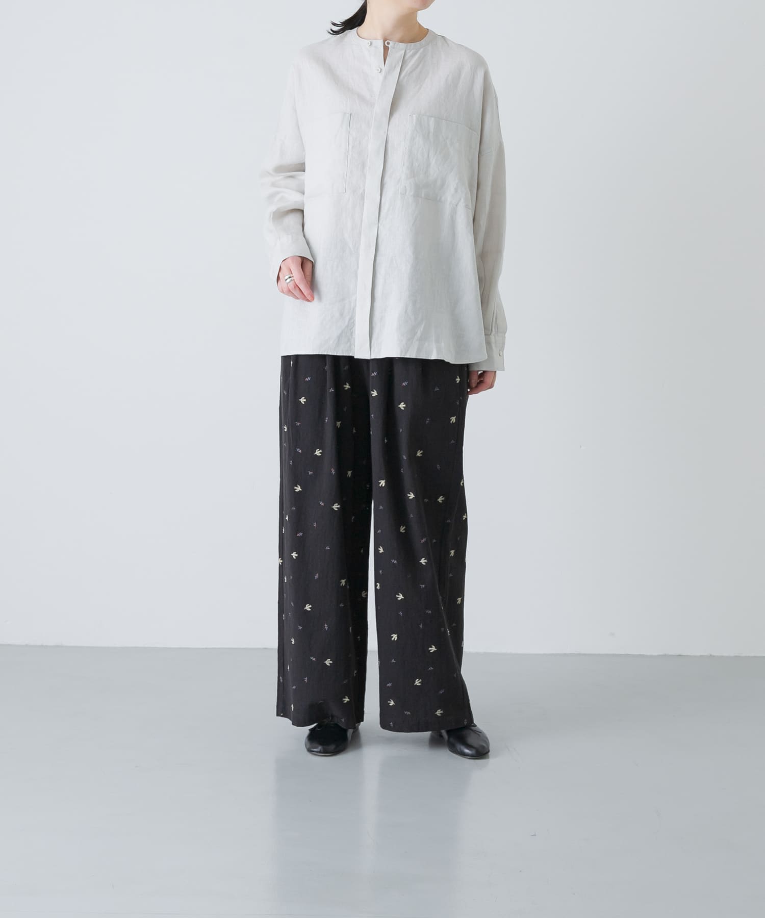 LIGHT GRAY