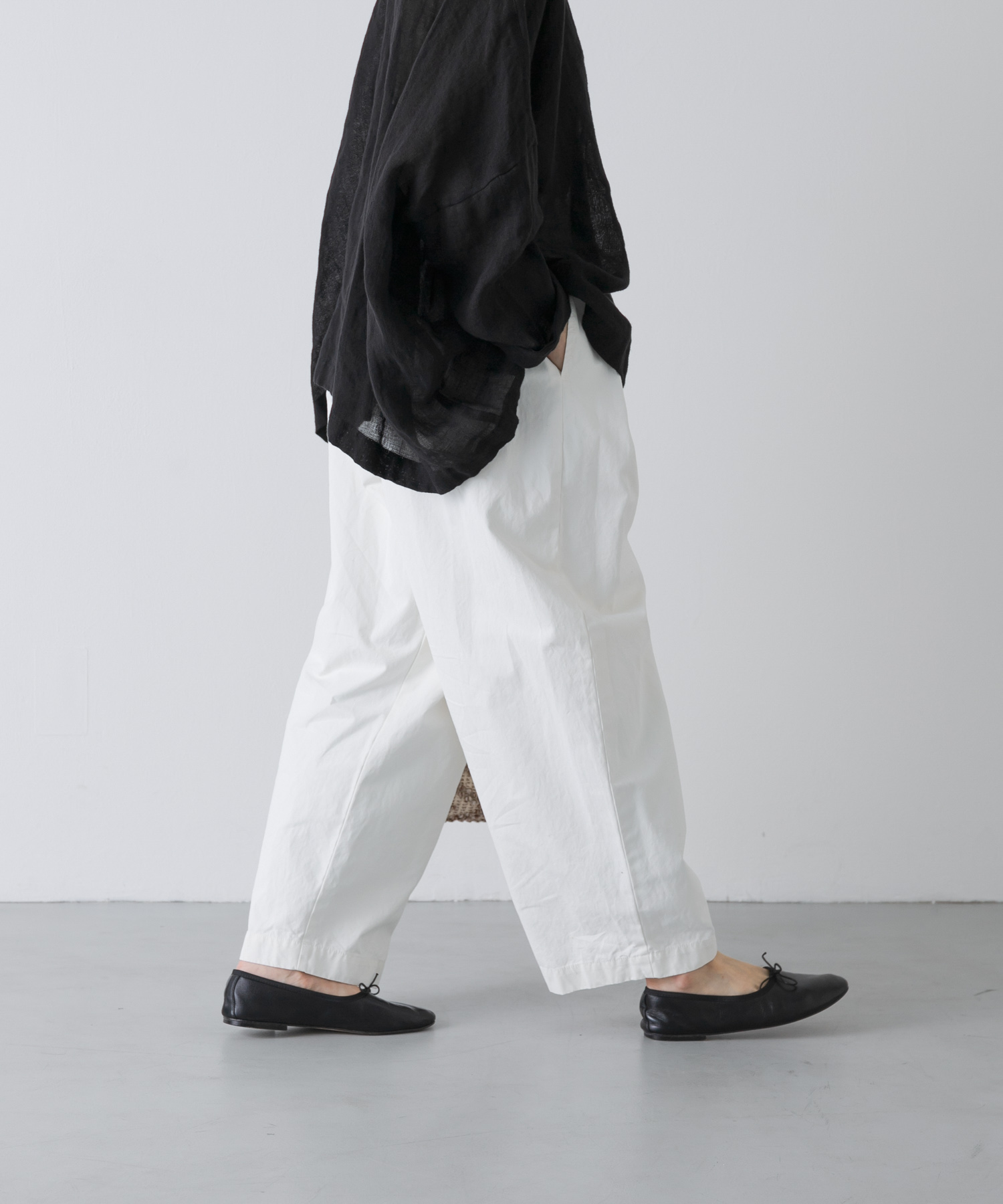 コットンテーパードイージーパンツ