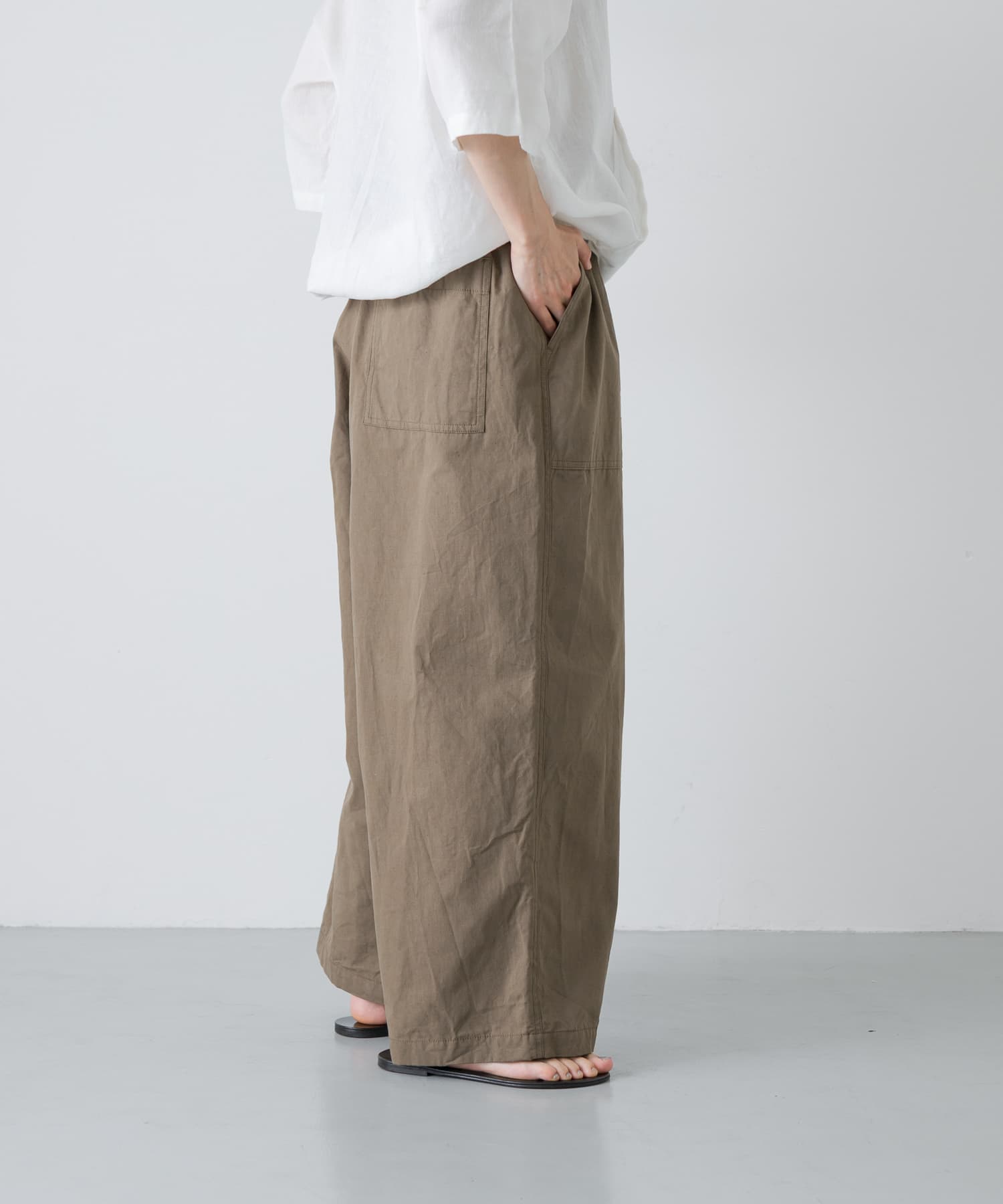 KHAKI