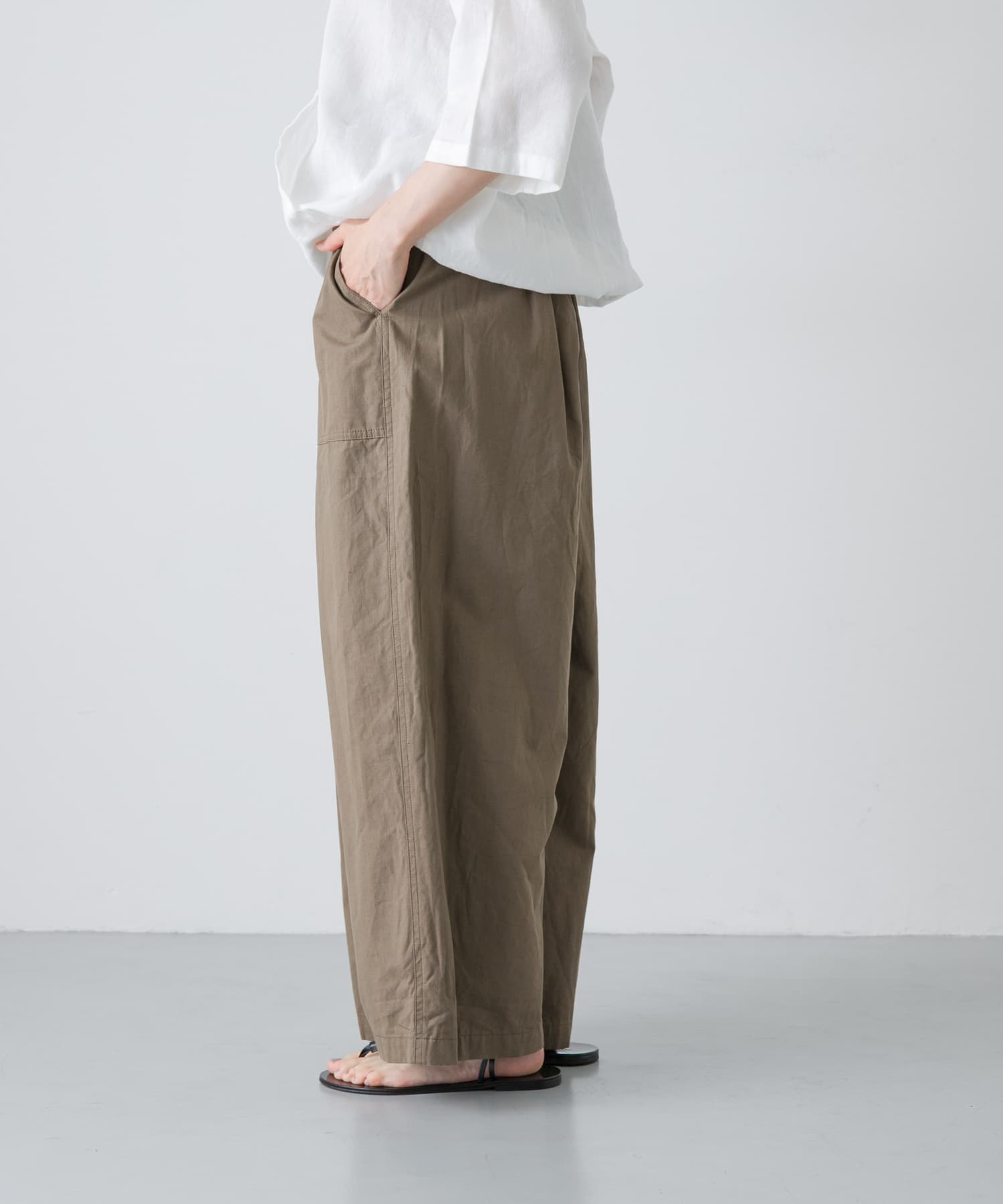 KHAKI
