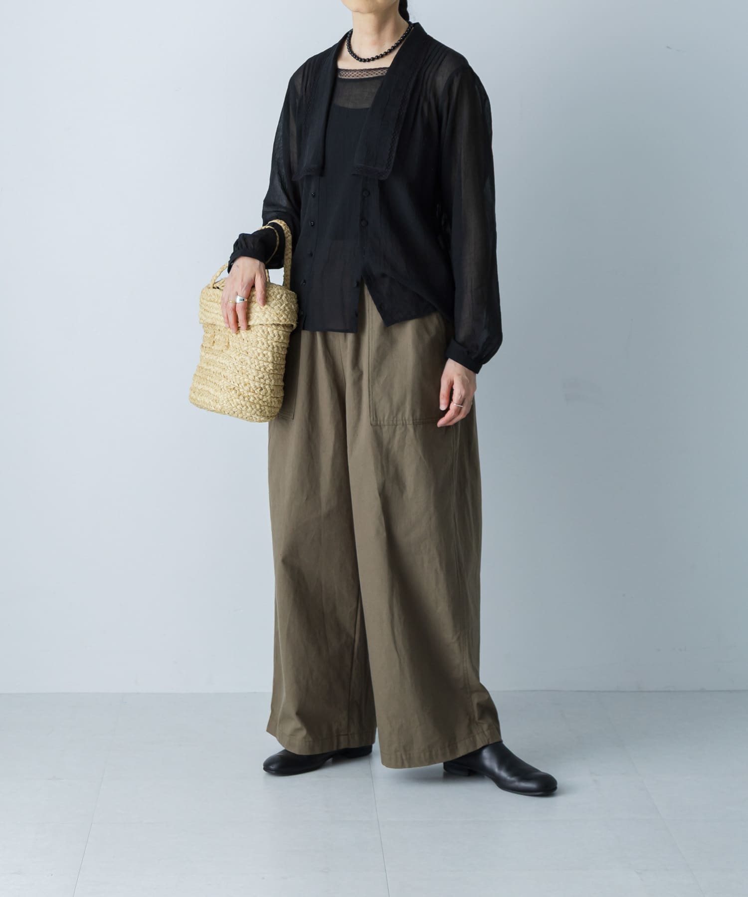KHAKI