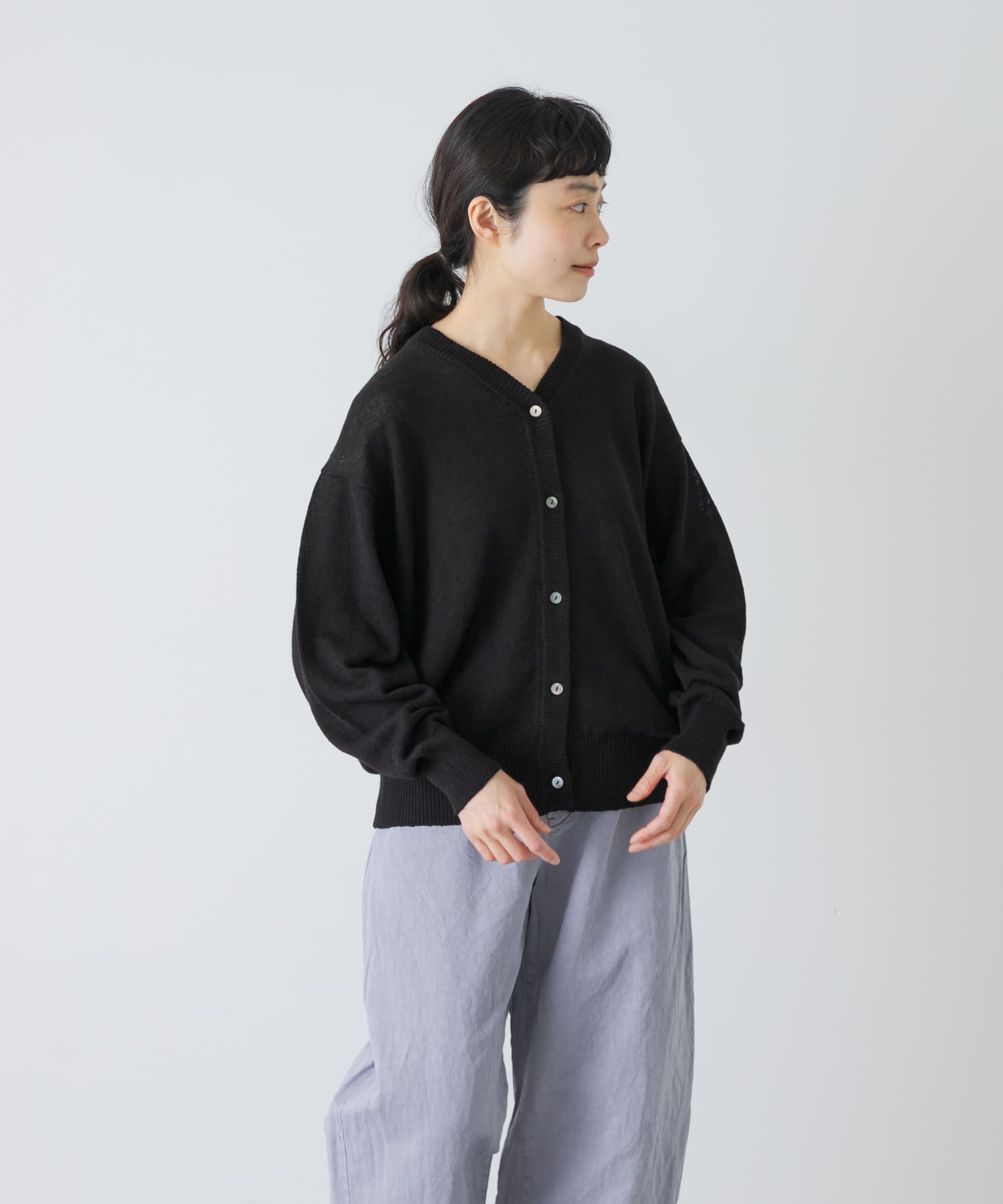 リネンコットンＶネックカーディガン