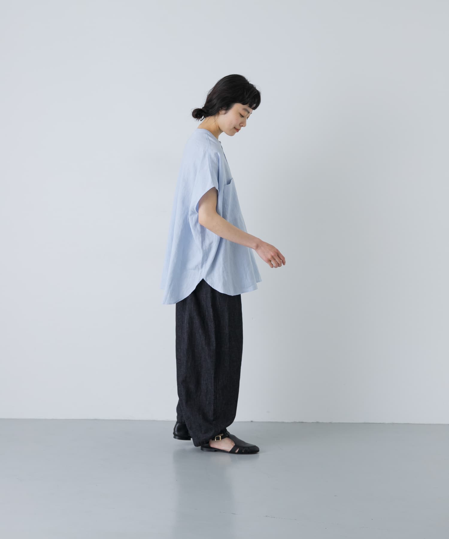 LIGHT BLUE