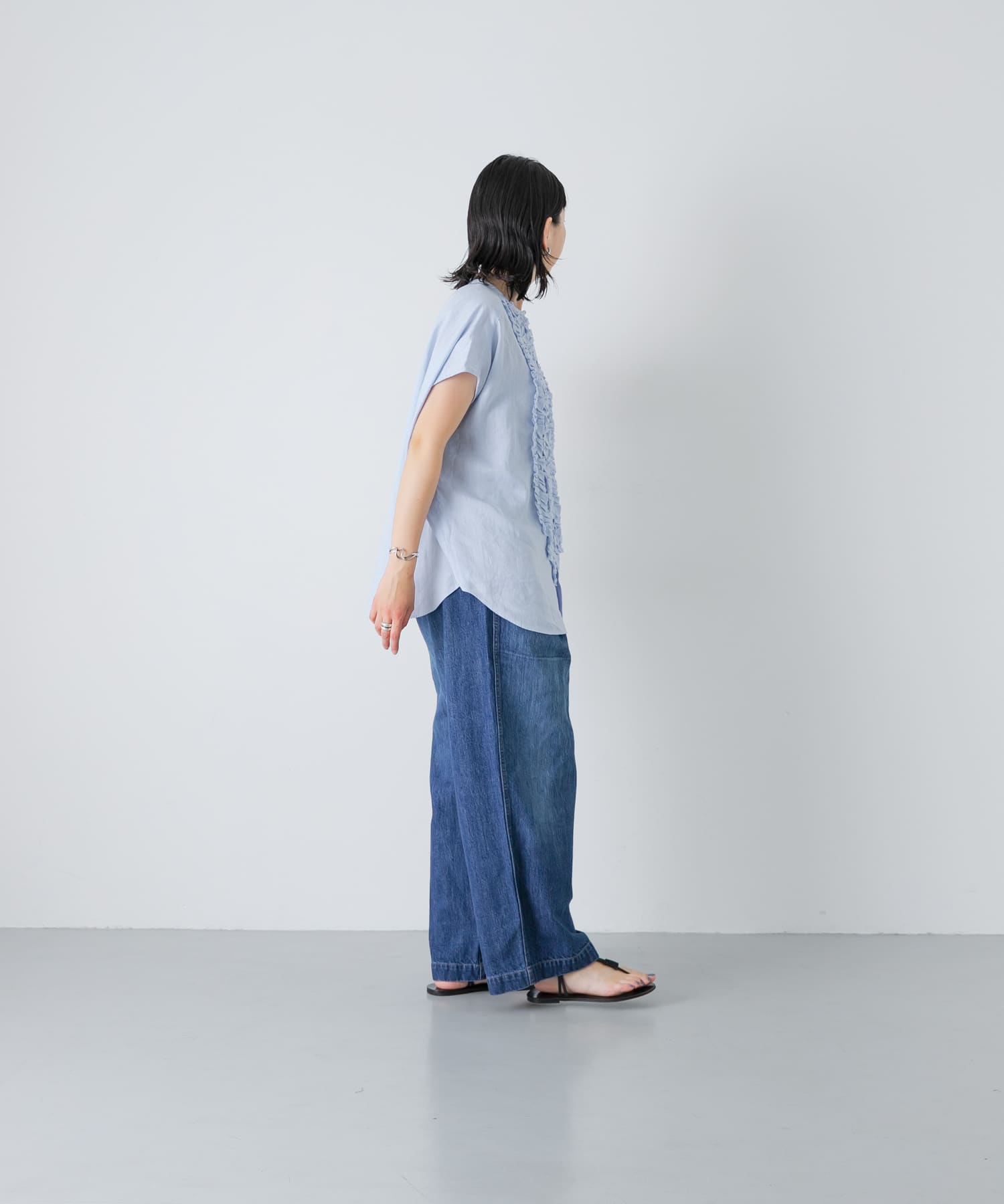 LIGHT BLUE