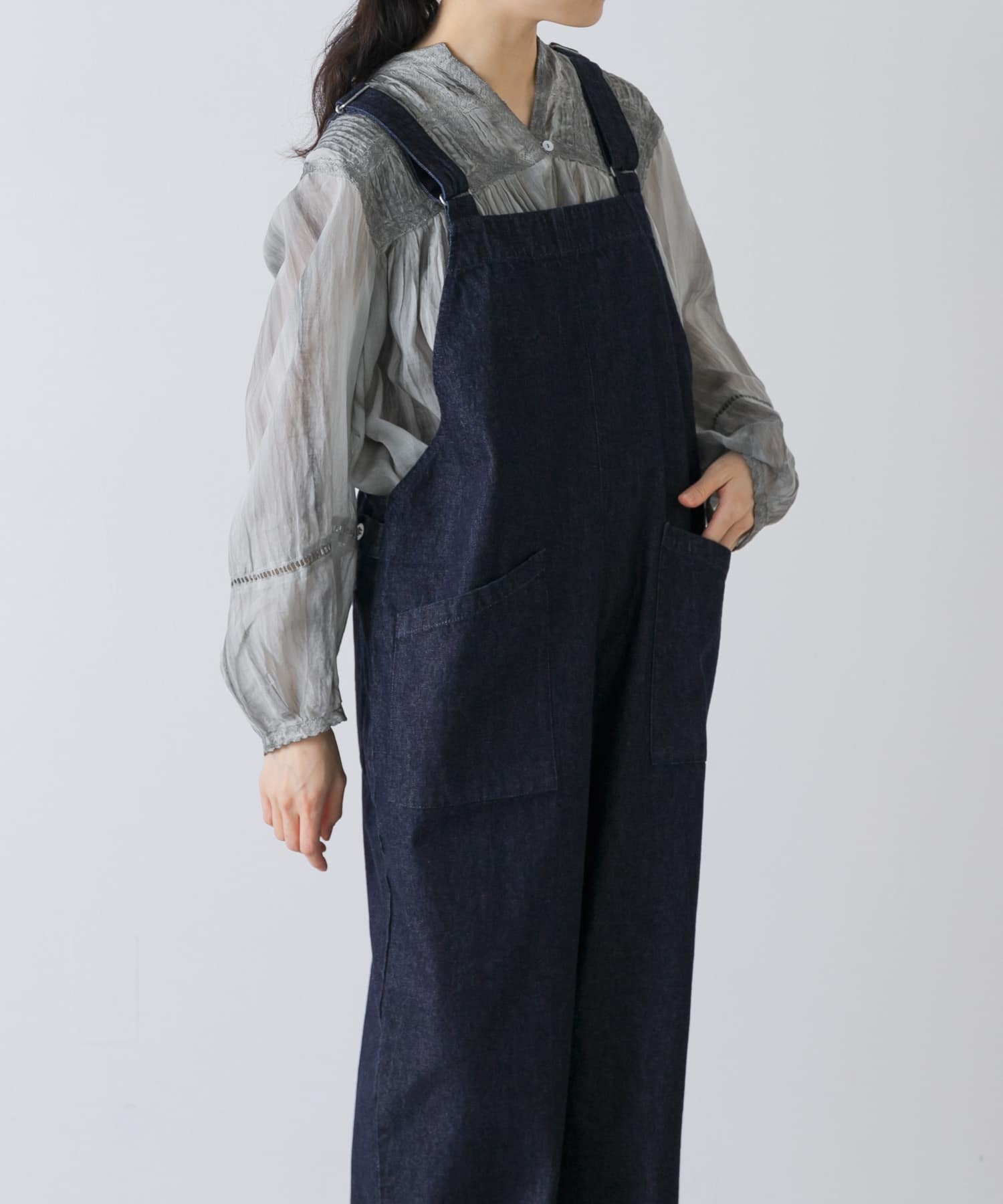 ピグメントダイピンタックブラウス