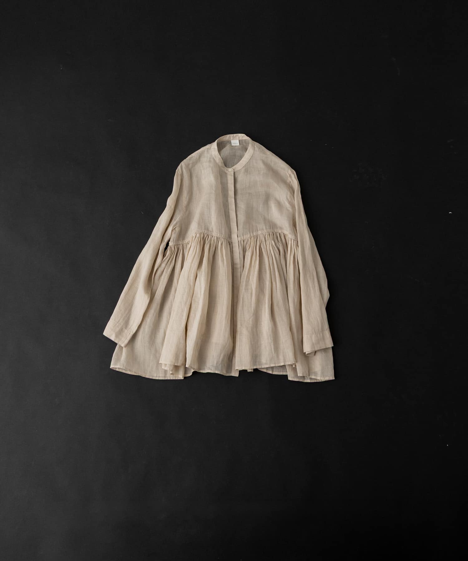 L.BEIGE