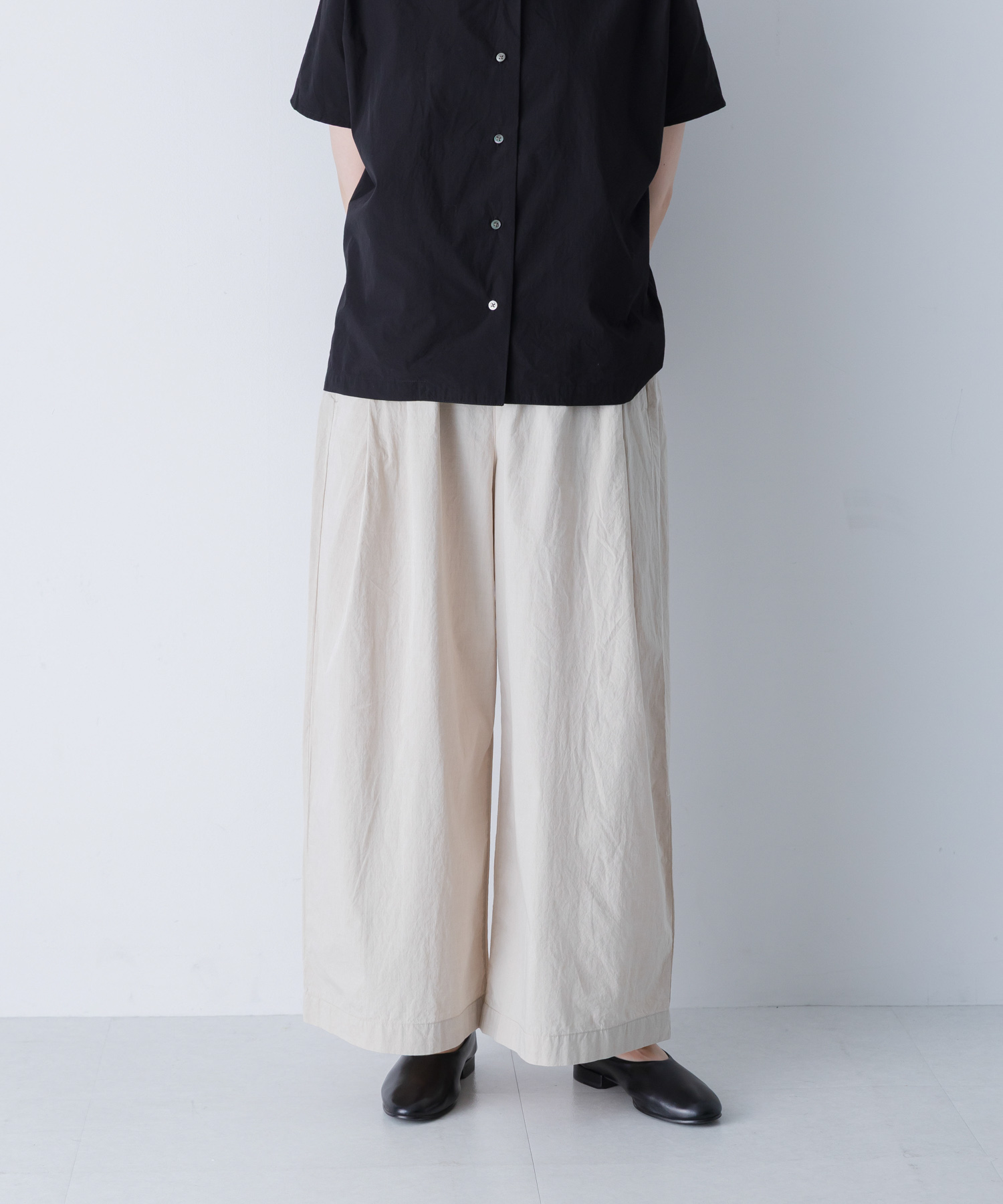 コットンサイドタックワイドパンツ