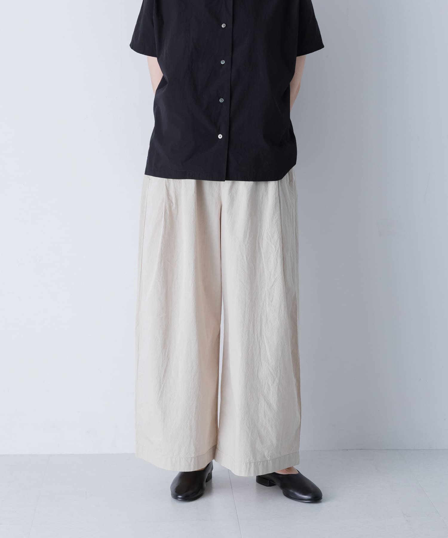 コットンサイドタックワイドパンツ