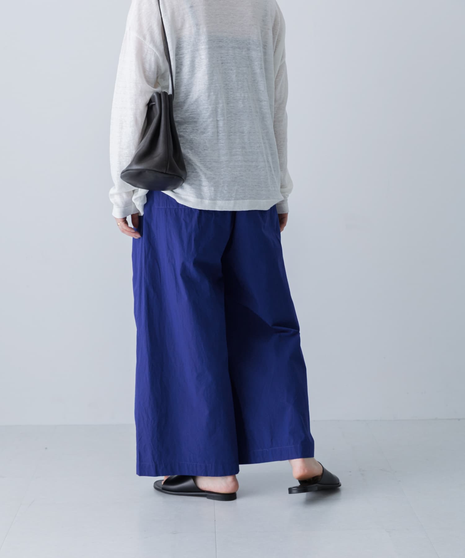 ROYAL BLUE