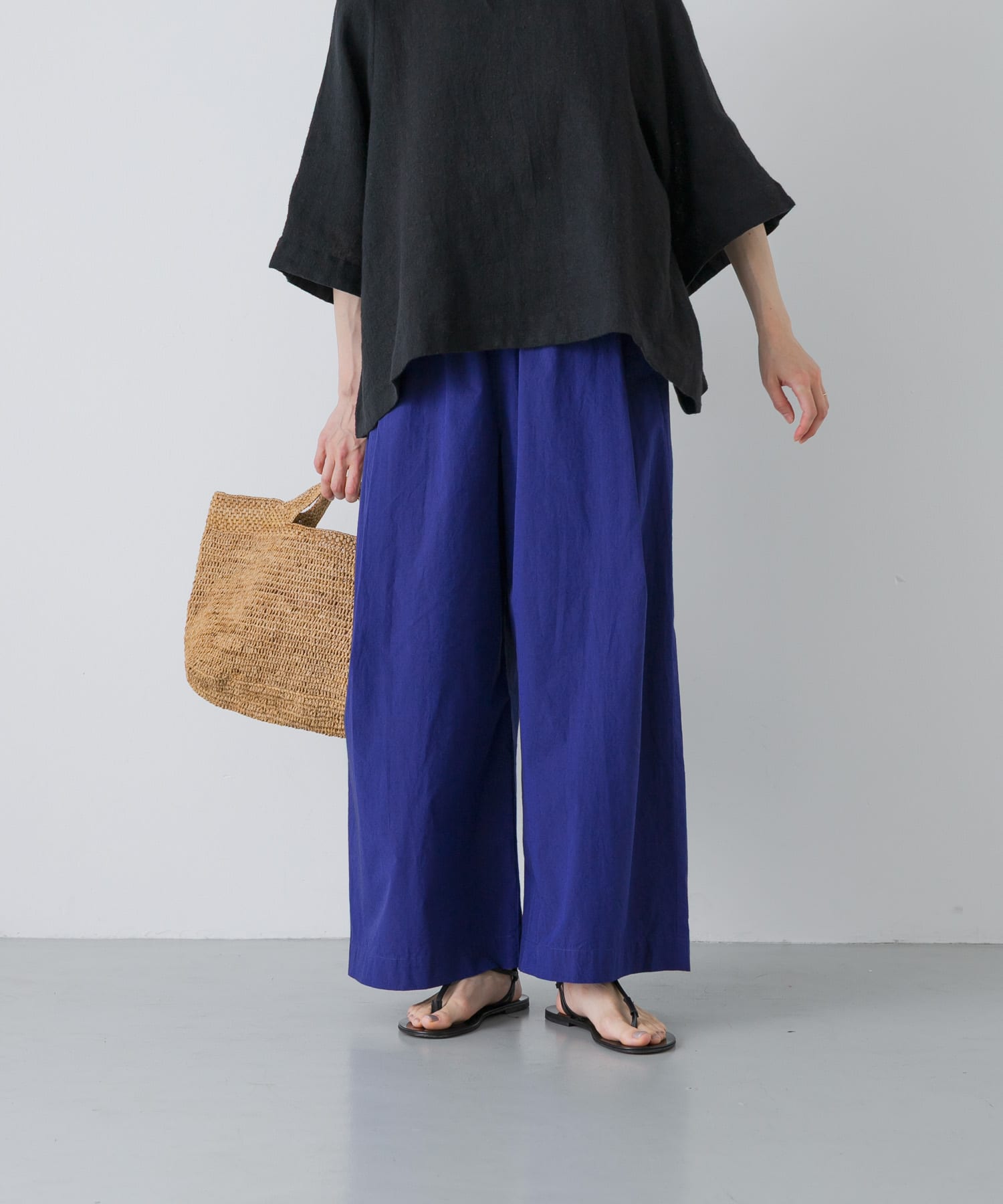 ROYAL BLUE