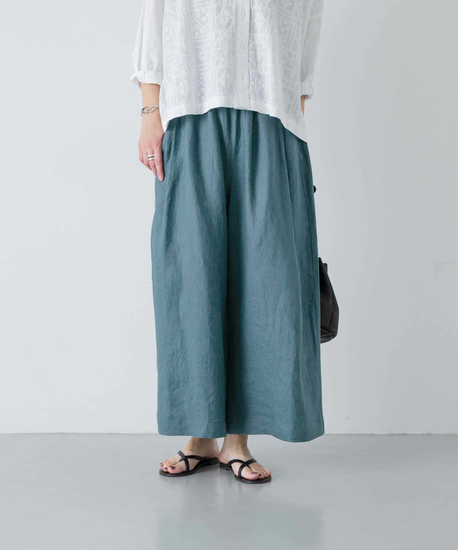 カラーリネンクロップドパンツ(Free BEIGE): ボトム｜URBAN RESEARCH