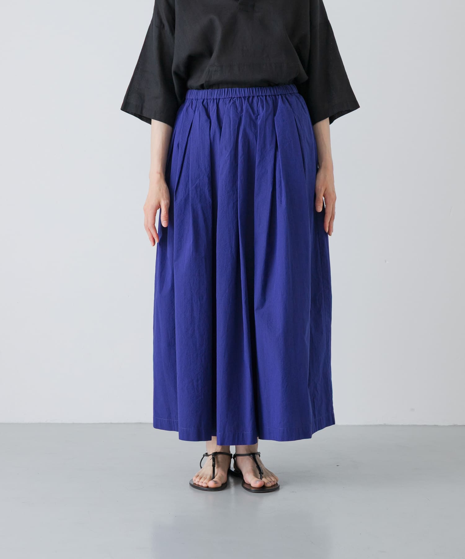 ROYAL BLUE