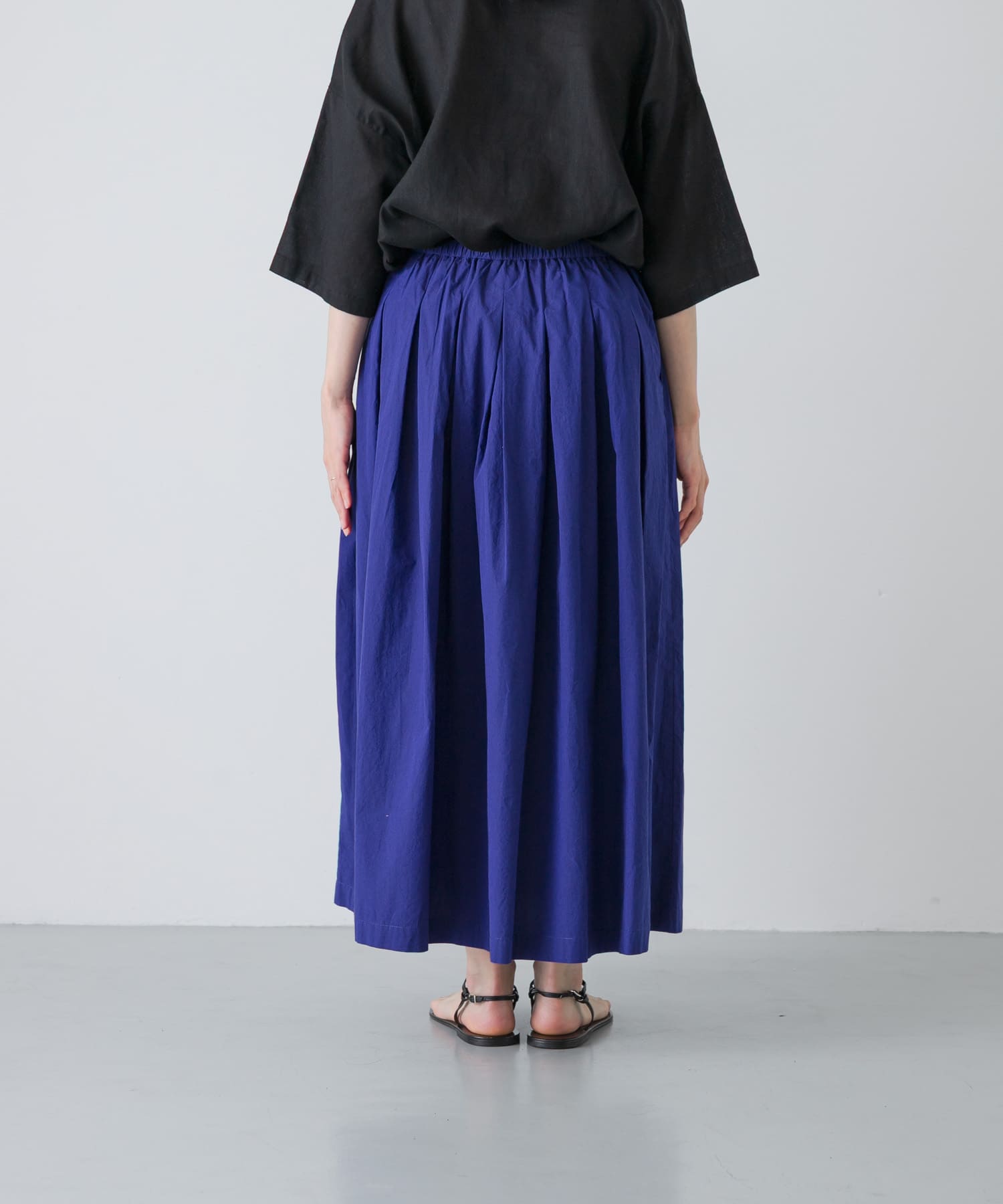 ROYAL BLUE