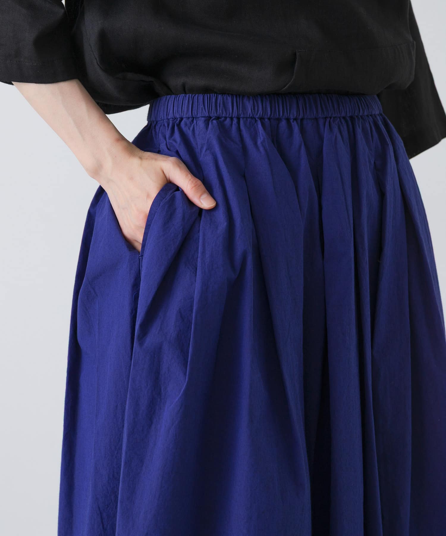 ROYAL BLUE