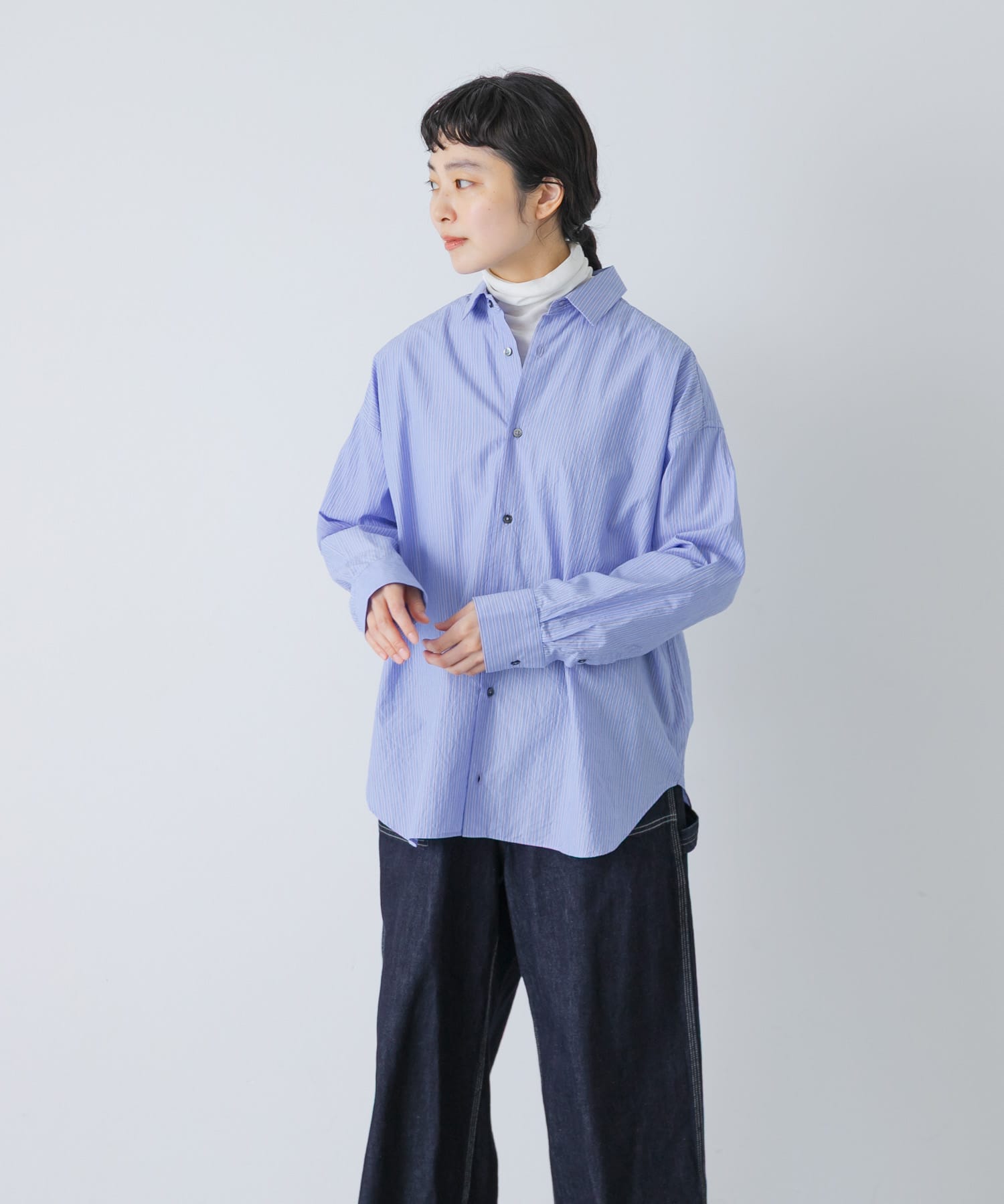 LIGHT BLUE