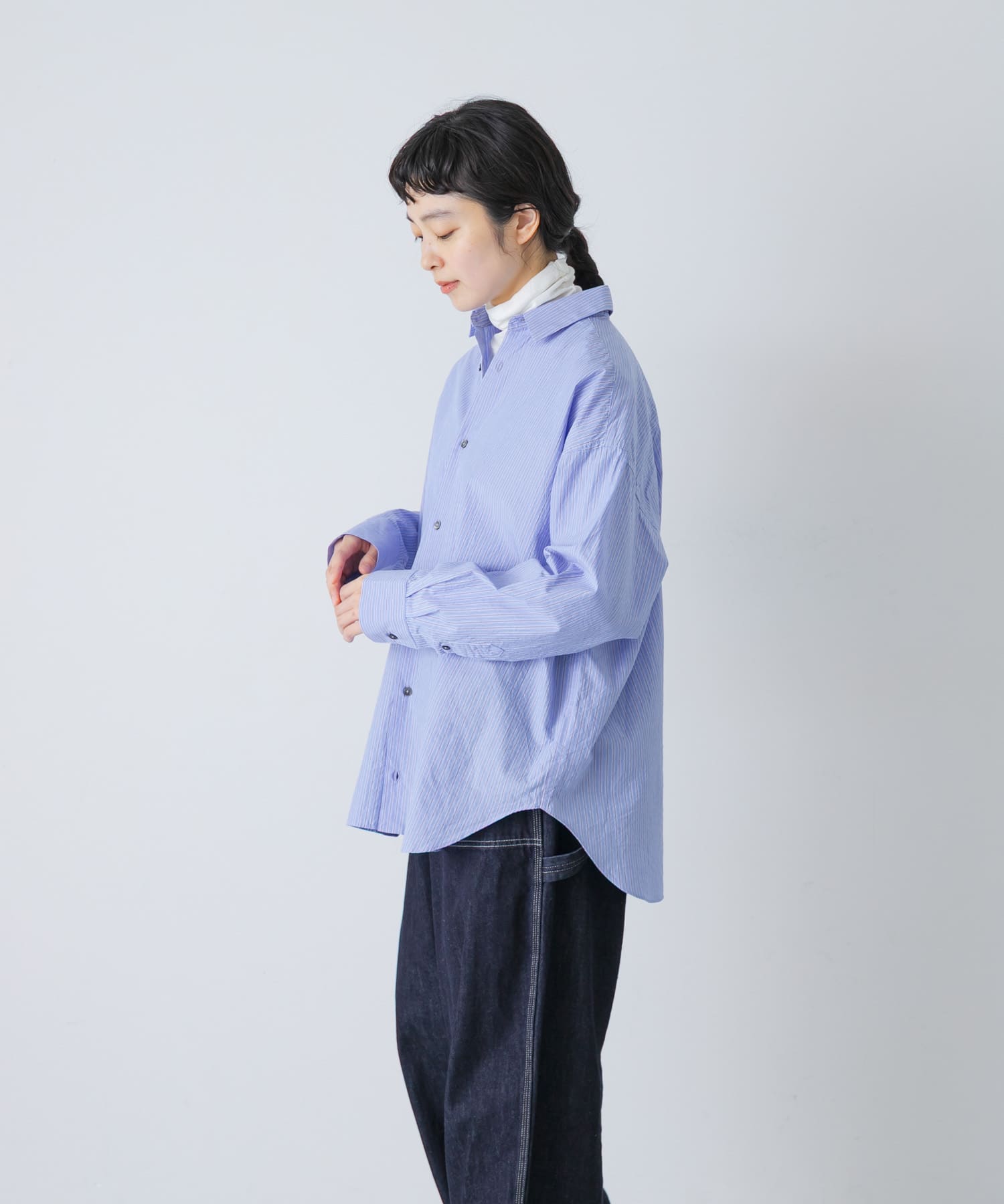 LIGHT BLUE