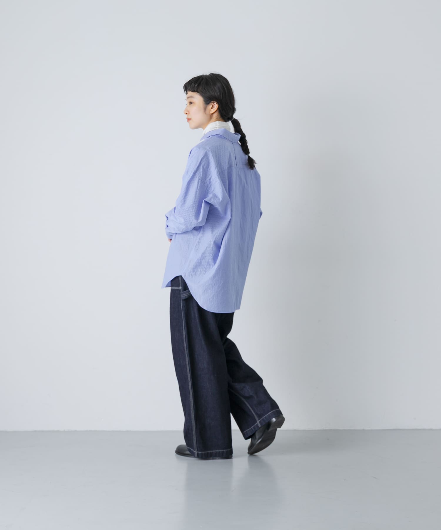 LIGHT BLUE