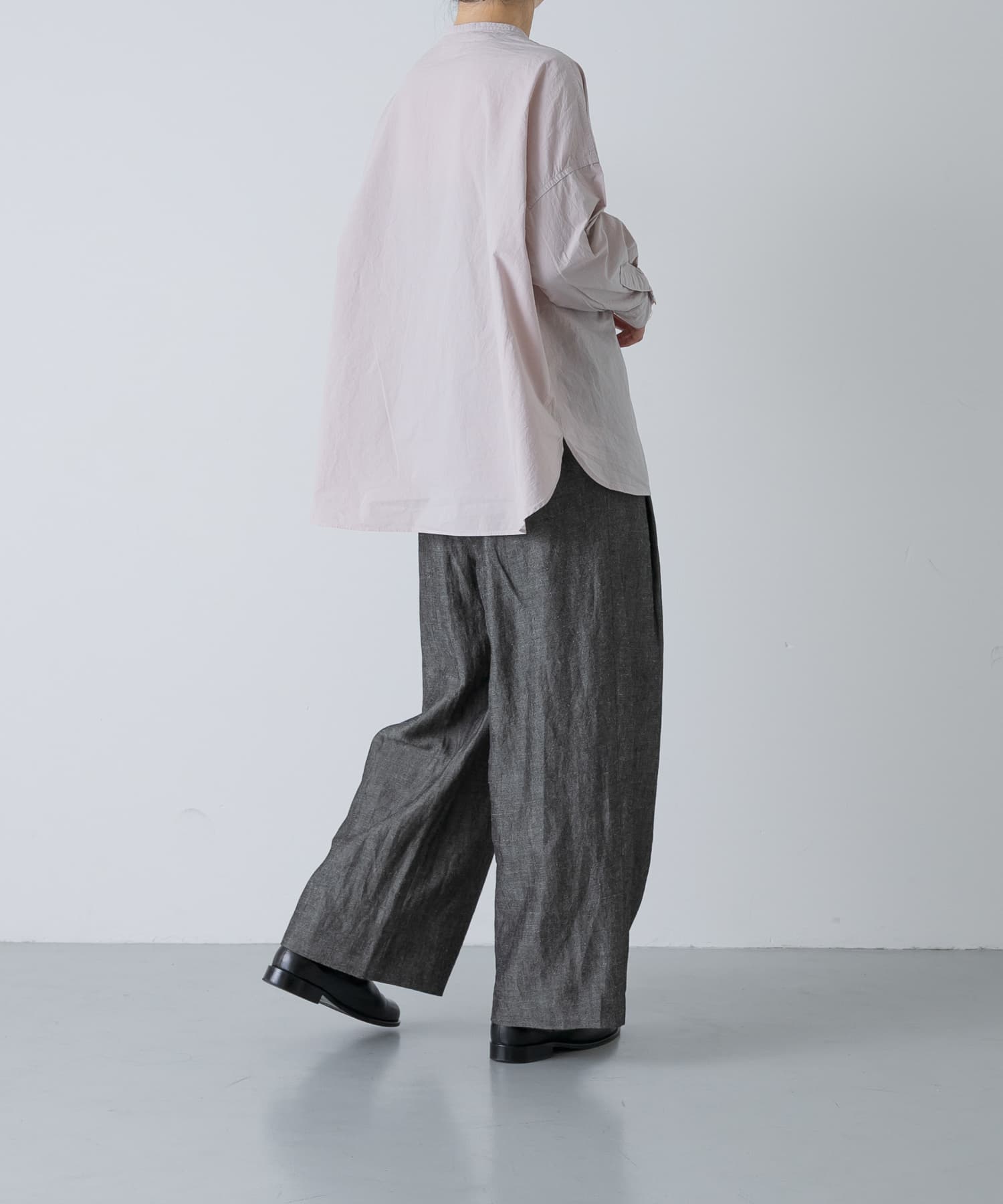 LIGHT PINK