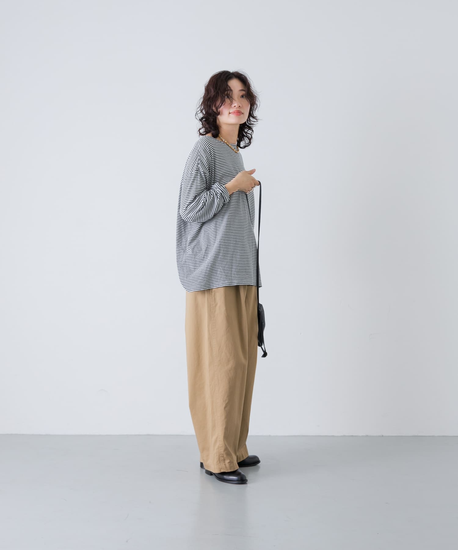 2サイズ展開』コットンワイドチノパンツ(0 BEIGE): ボトム｜URBAN