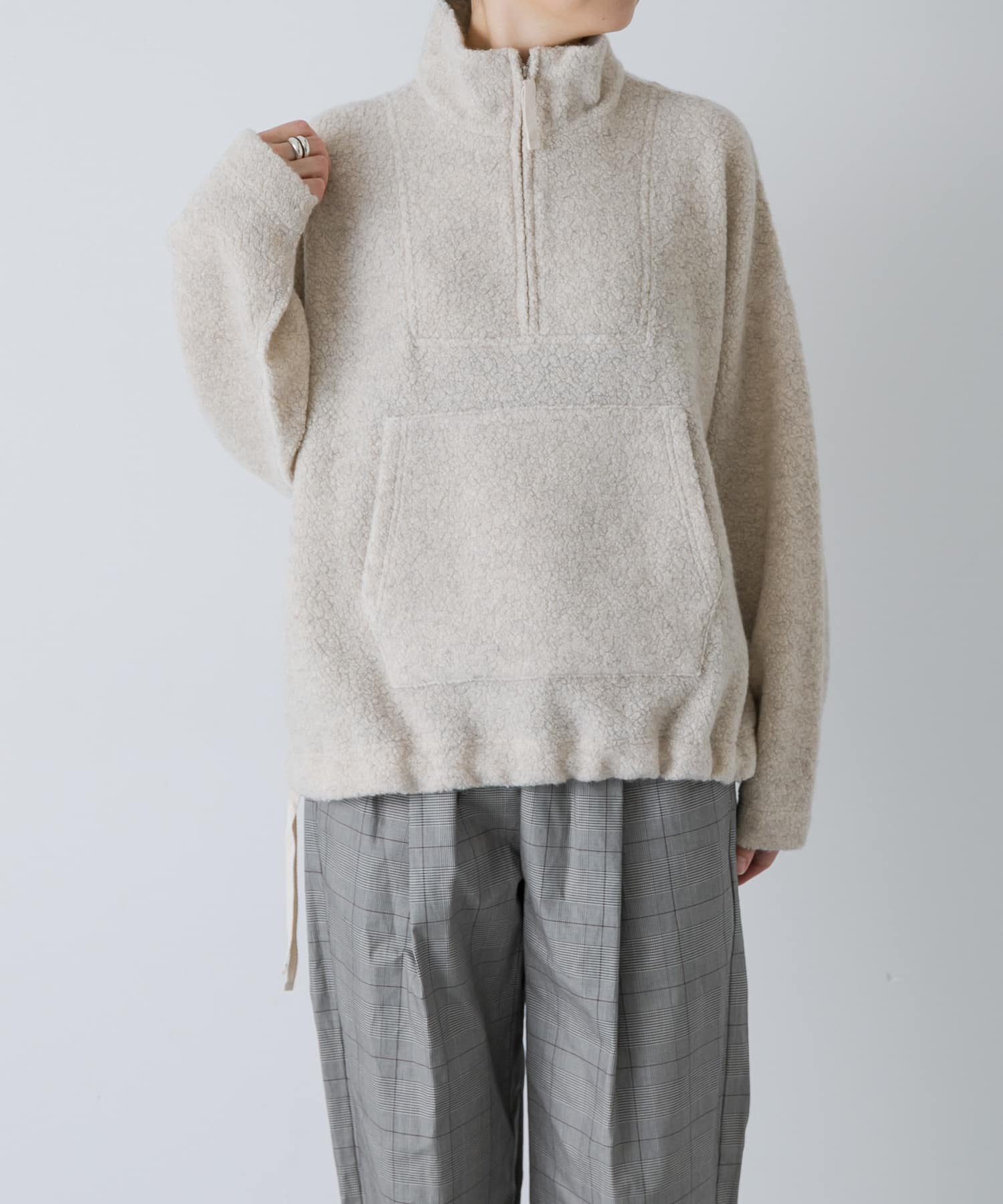 L/BEIGE