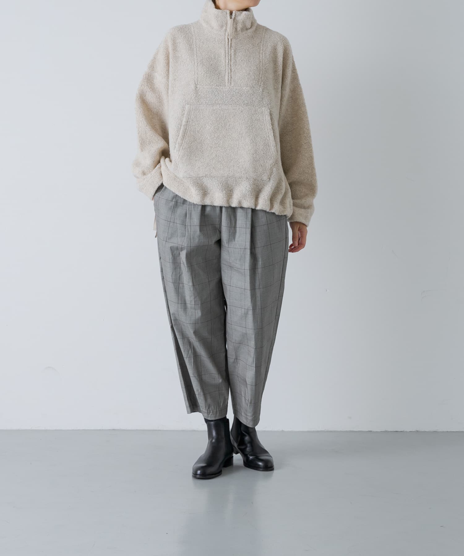 L/BEIGE