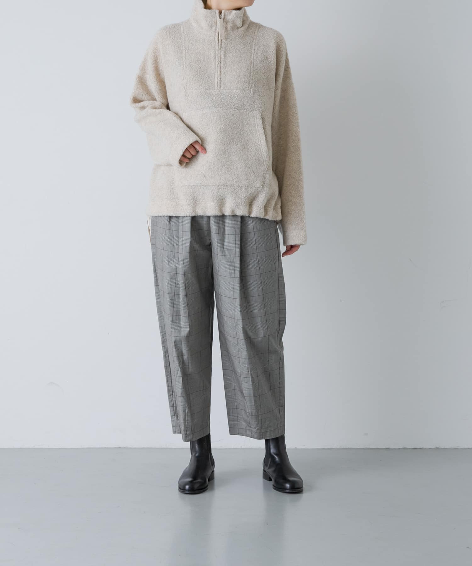 L/BEIGE