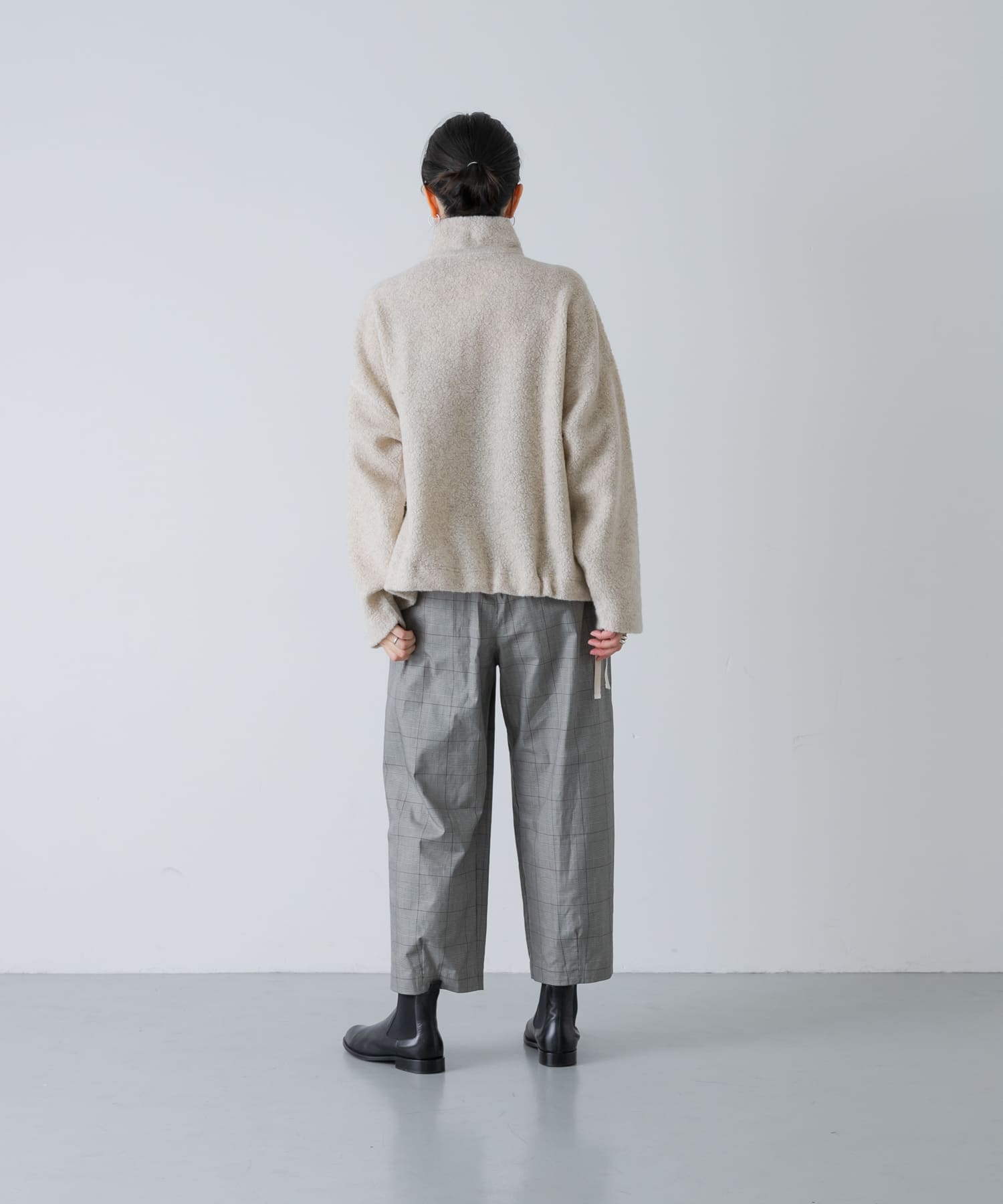 L/BEIGE