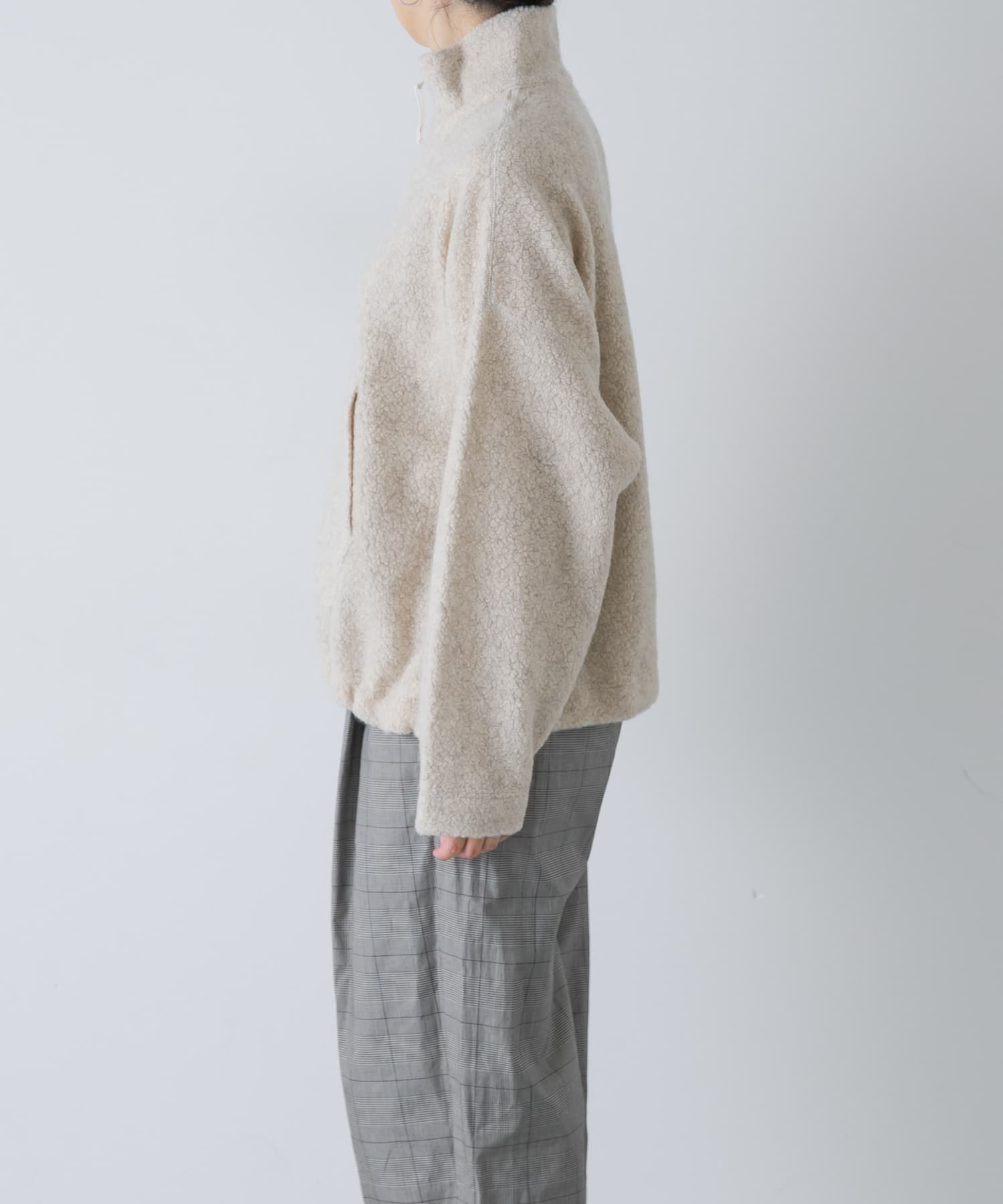 L/BEIGE