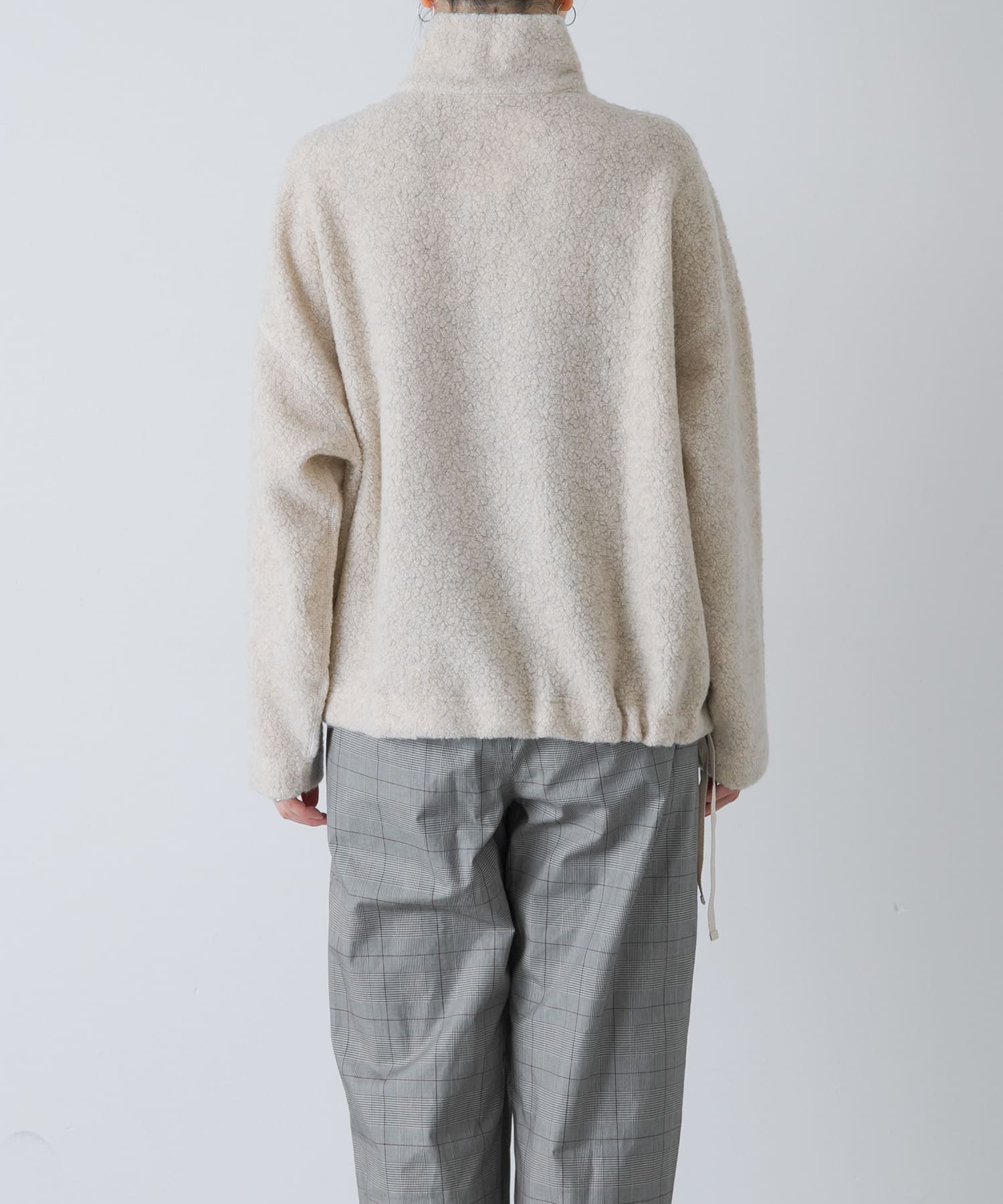 L/BEIGE
