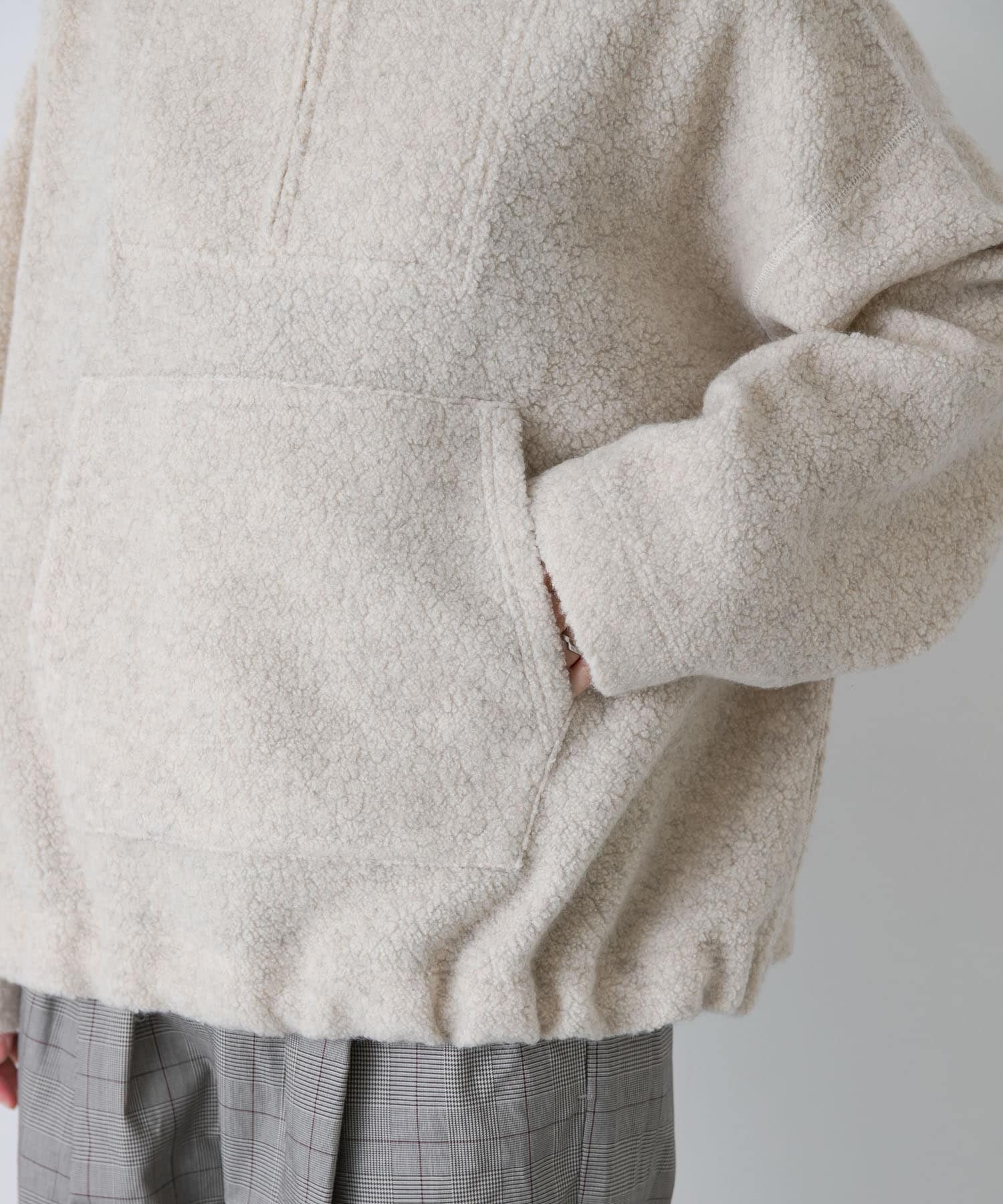 L/BEIGE