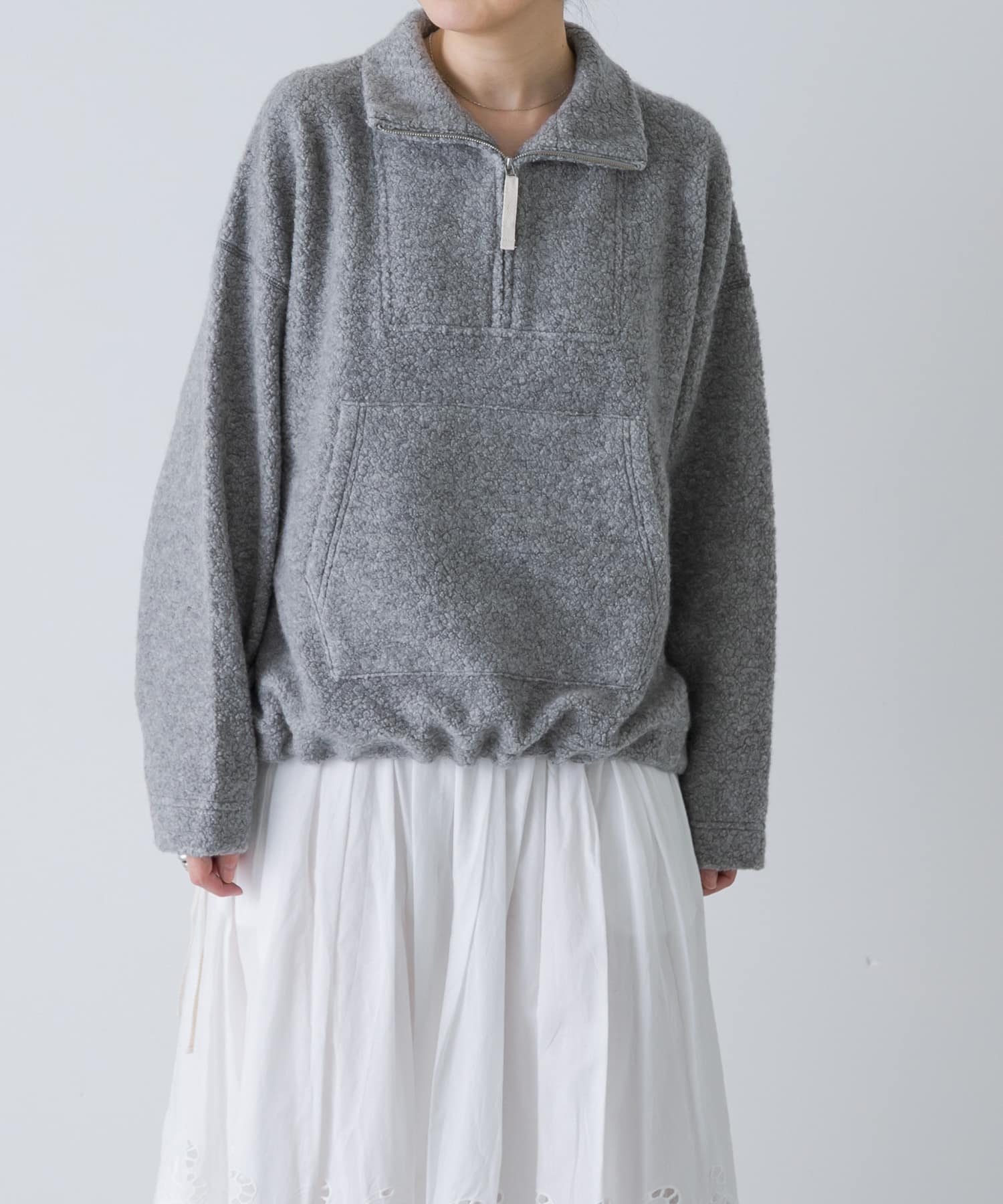 GRAY