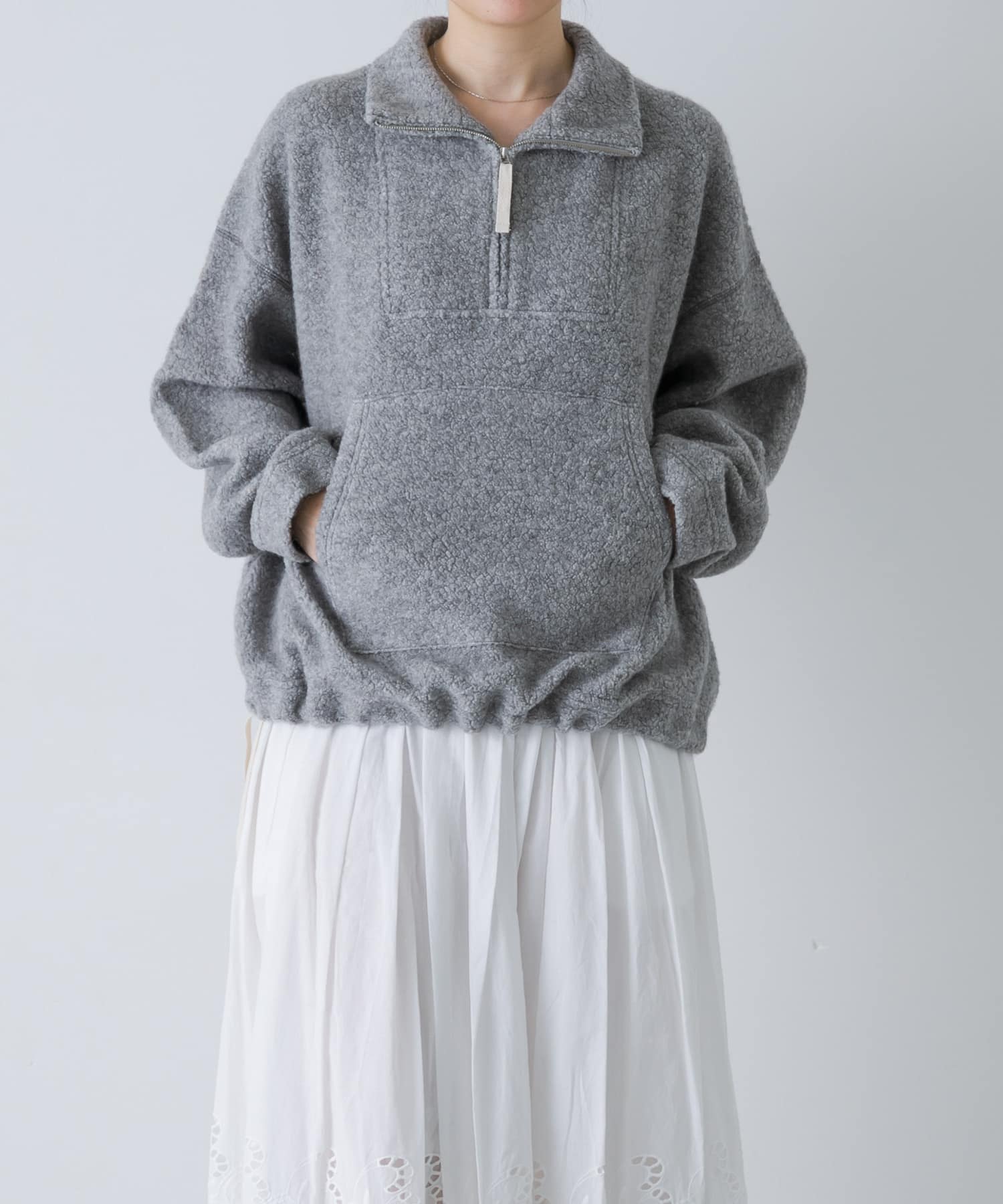GRAY