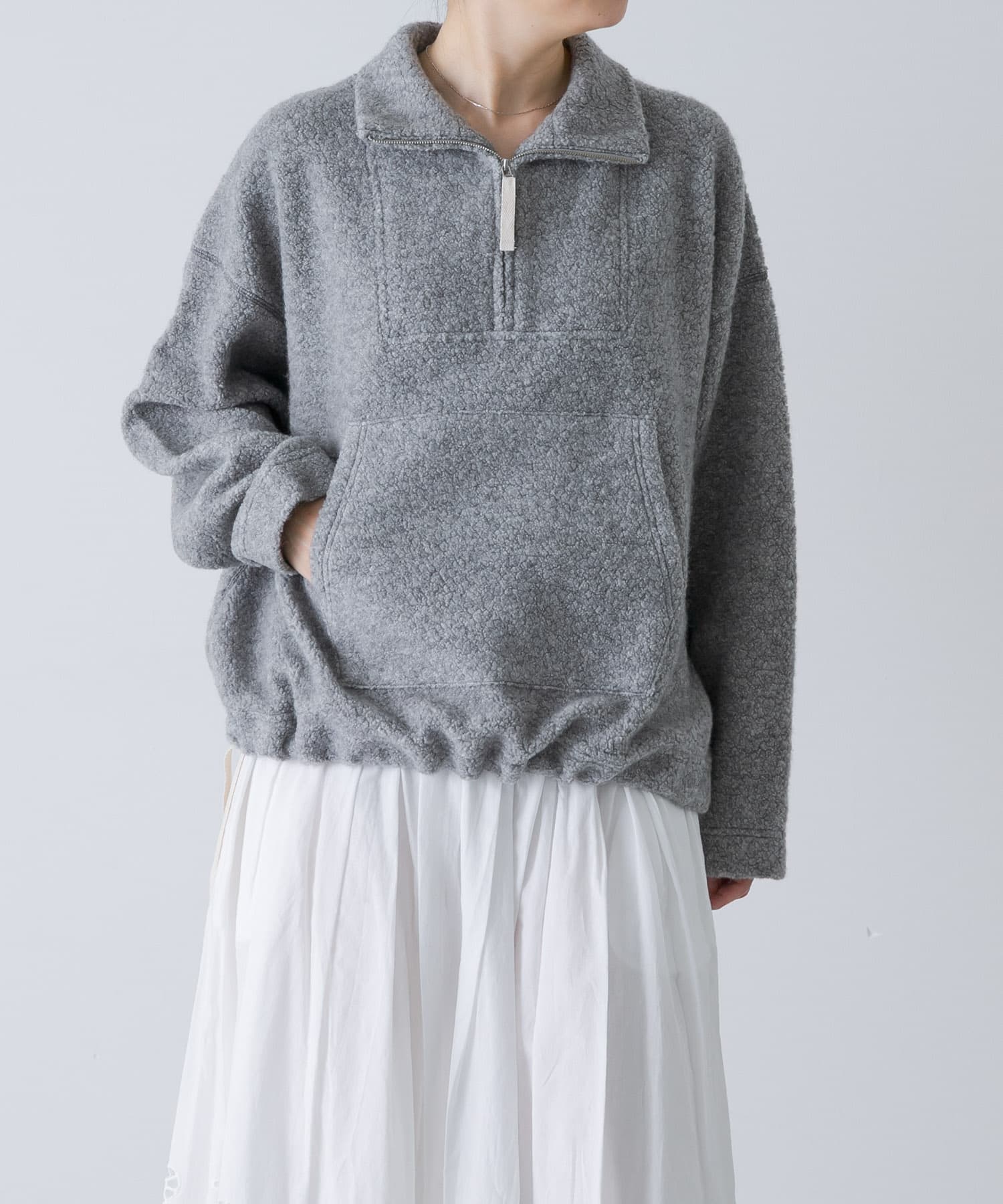 GRAY