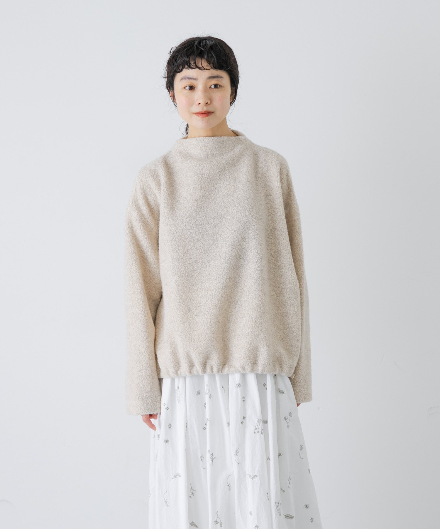 L/BEIGE