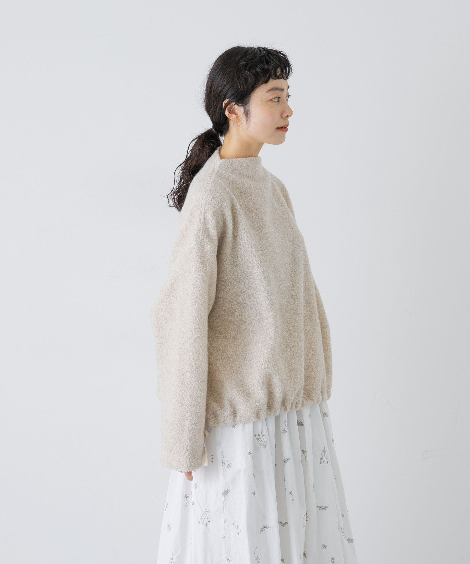 L/BEIGE