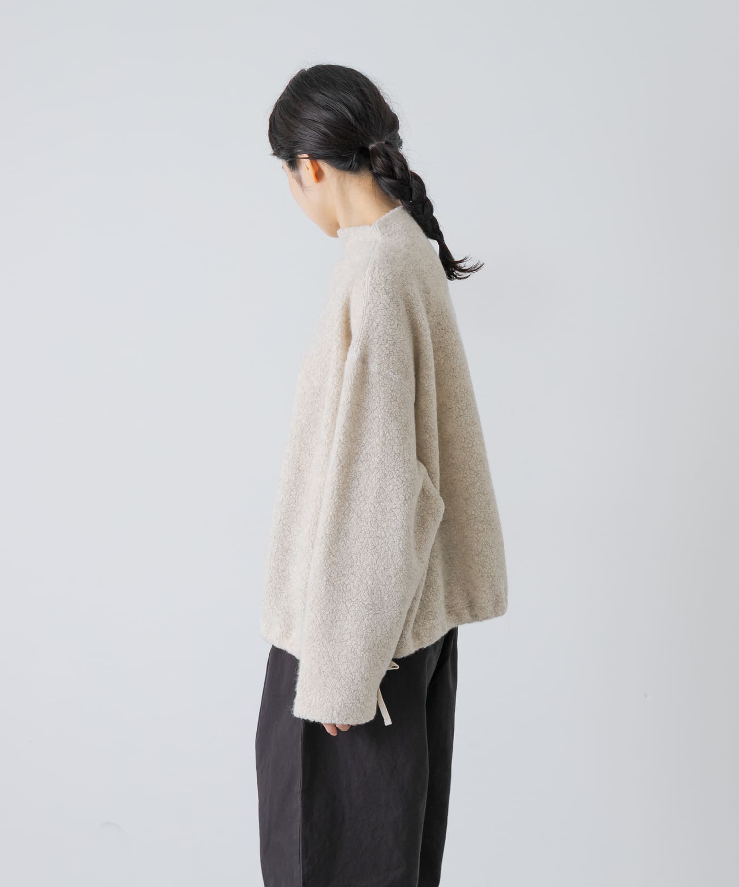 L/BEIGE