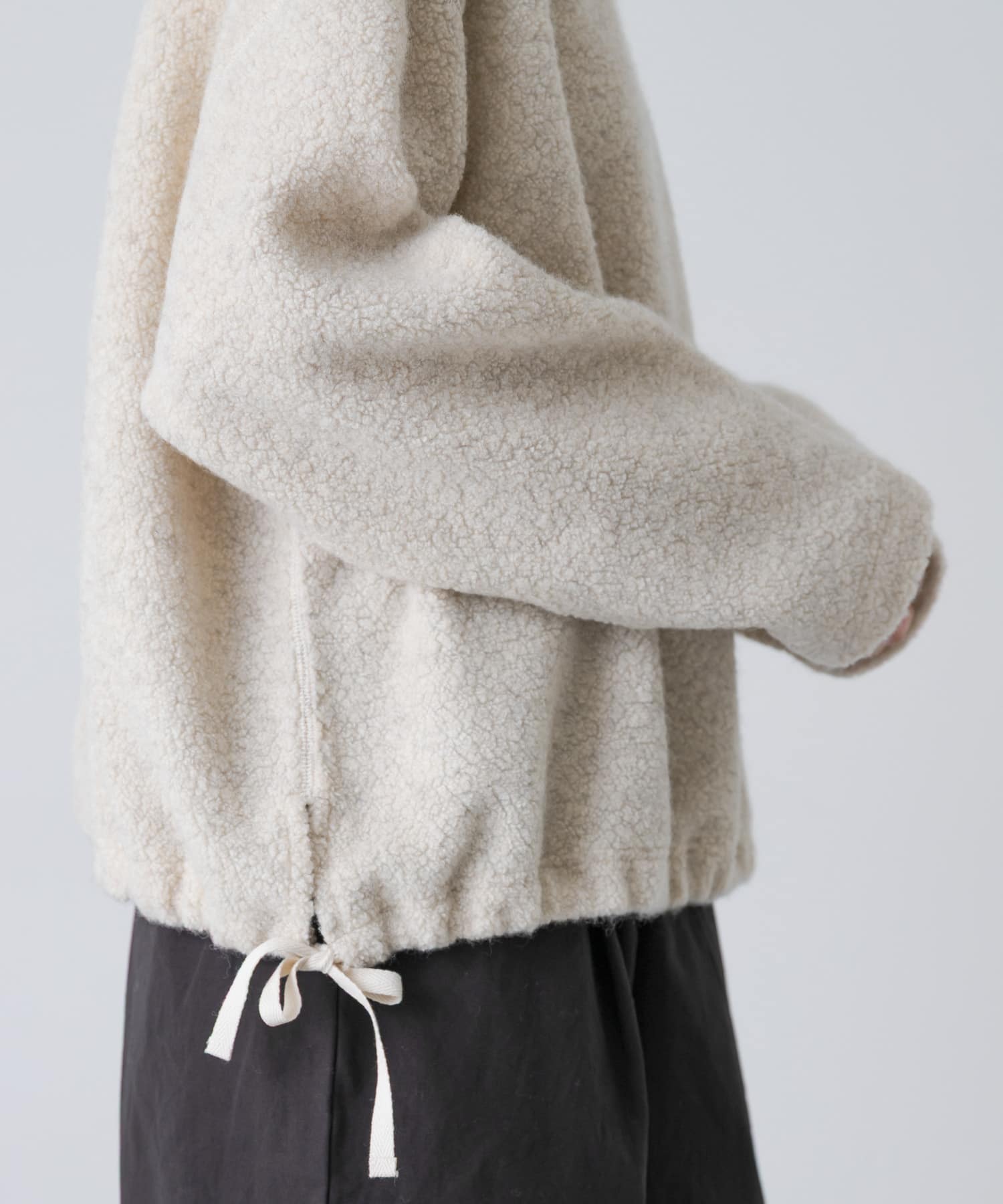 L/BEIGE