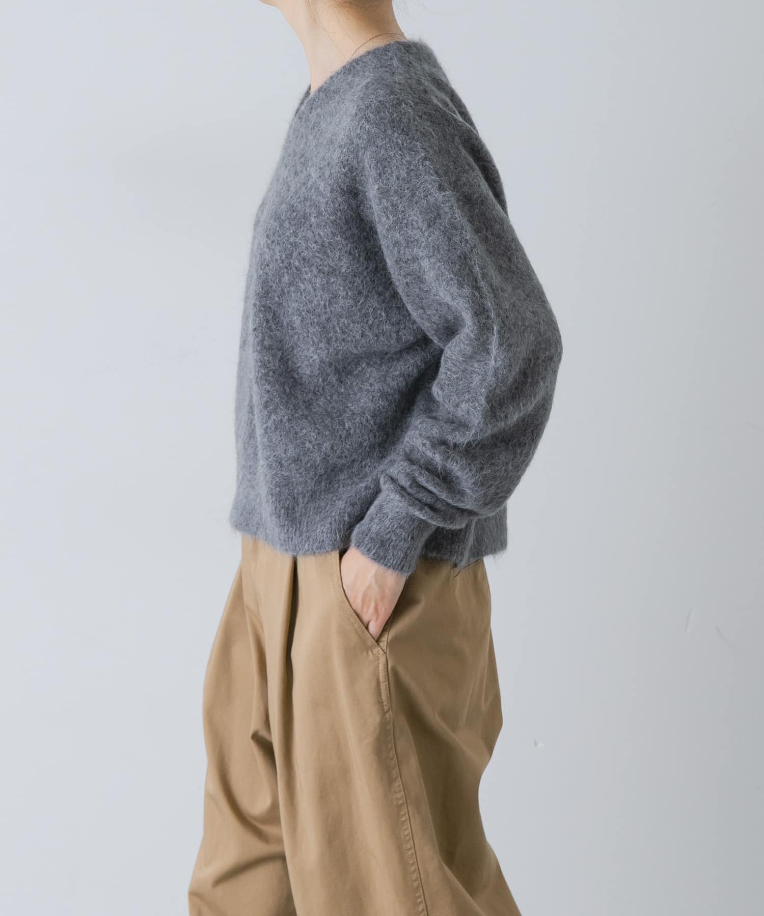GRAY