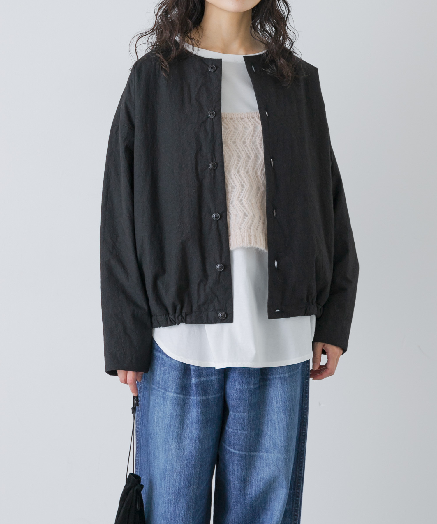 中綿ノーカラージャケット