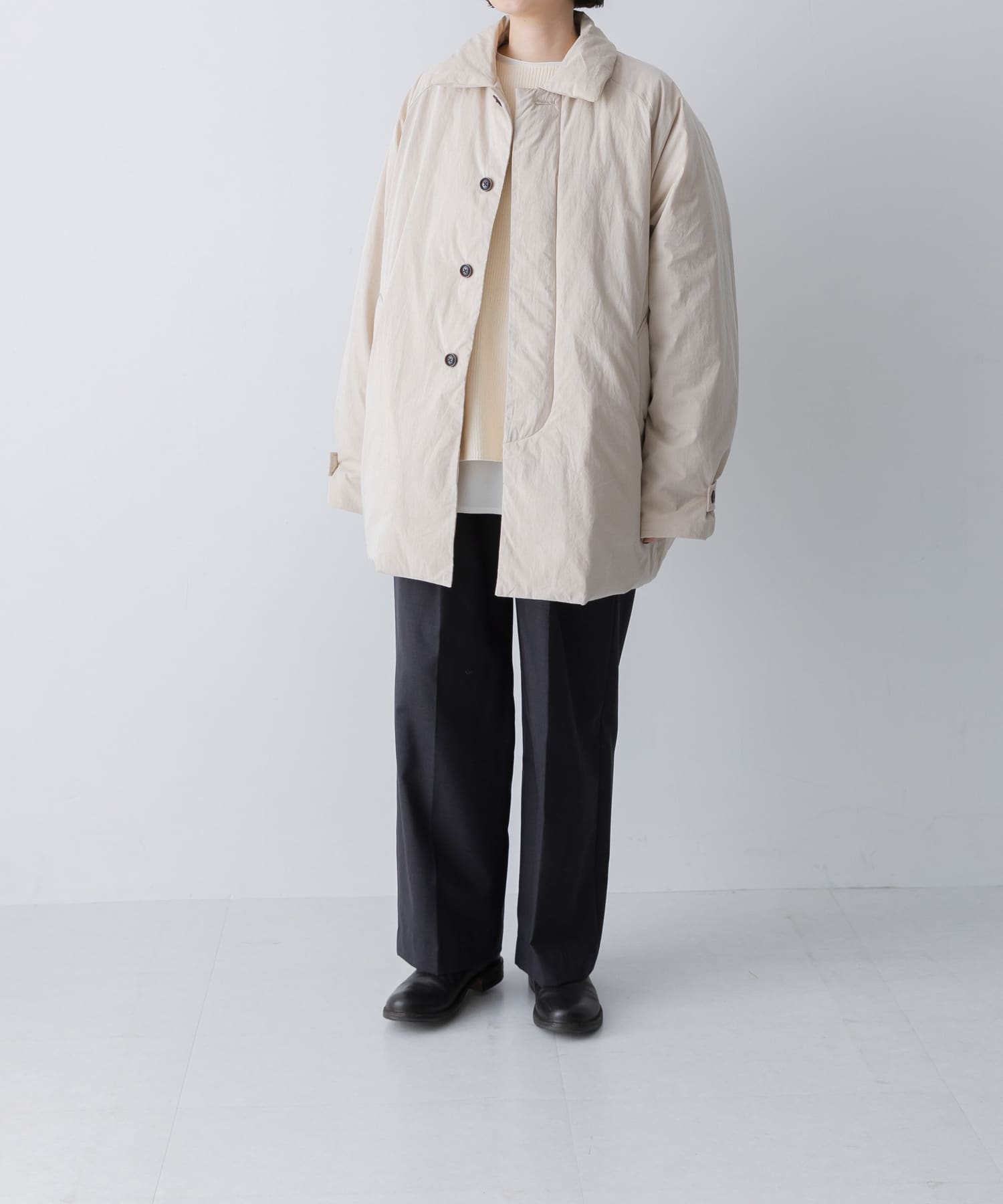 L/BEIGE