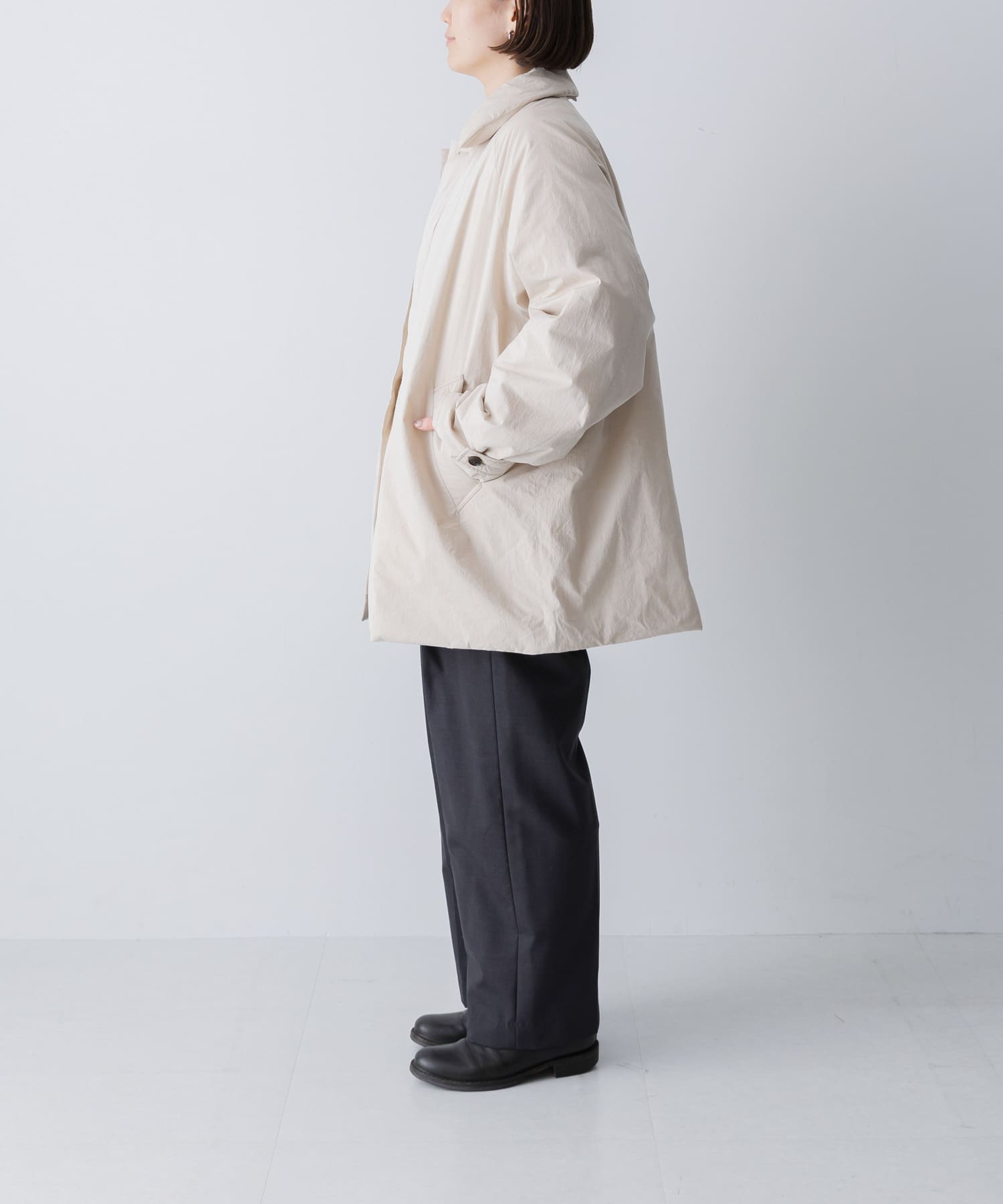 L/BEIGE