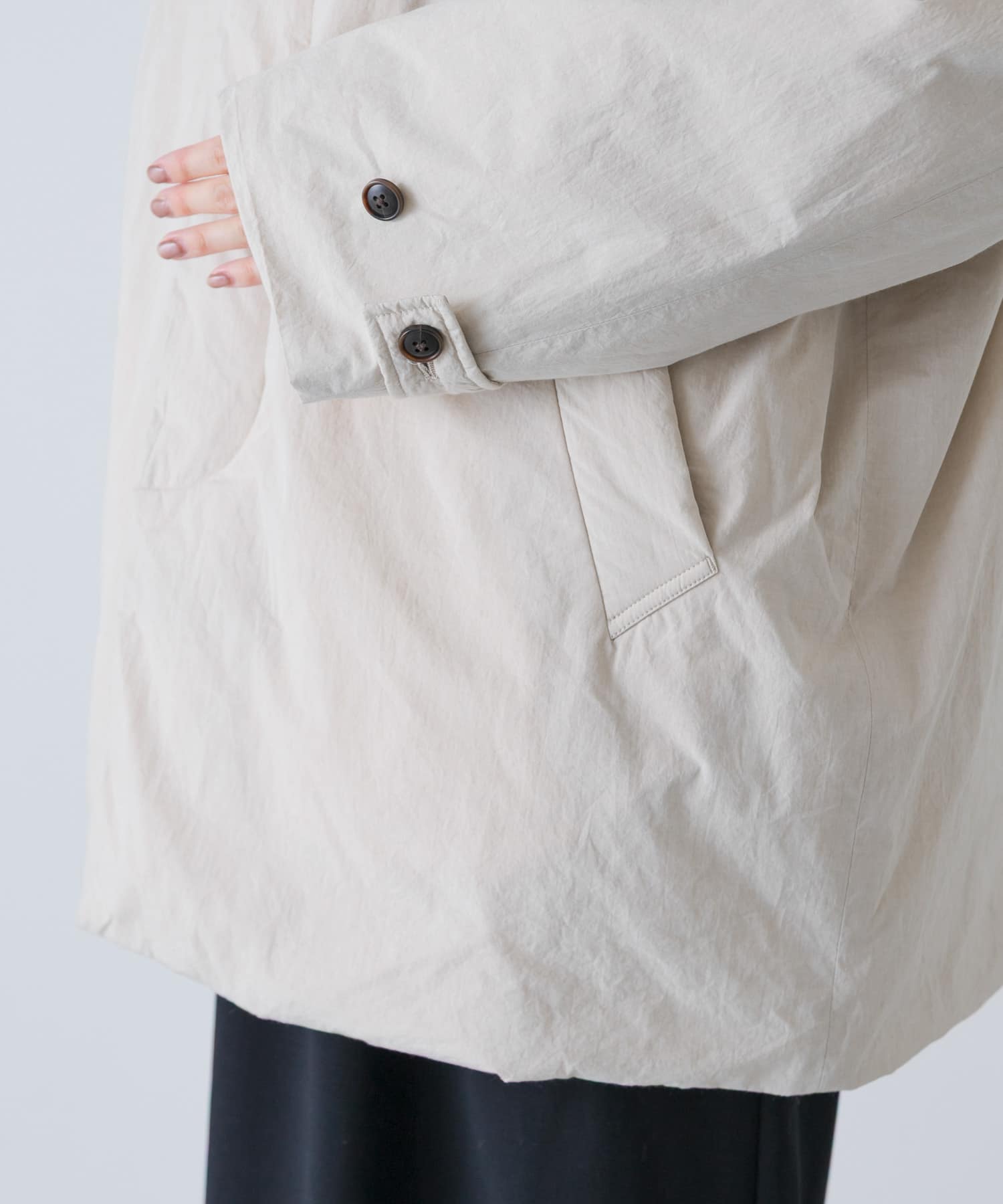 L/BEIGE