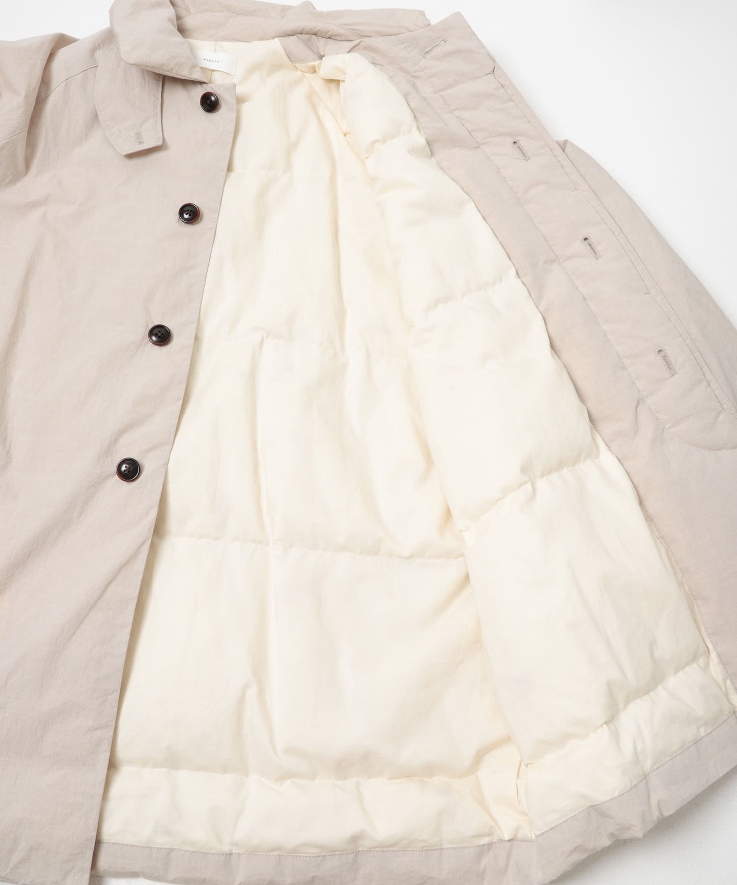 L/BEIGE