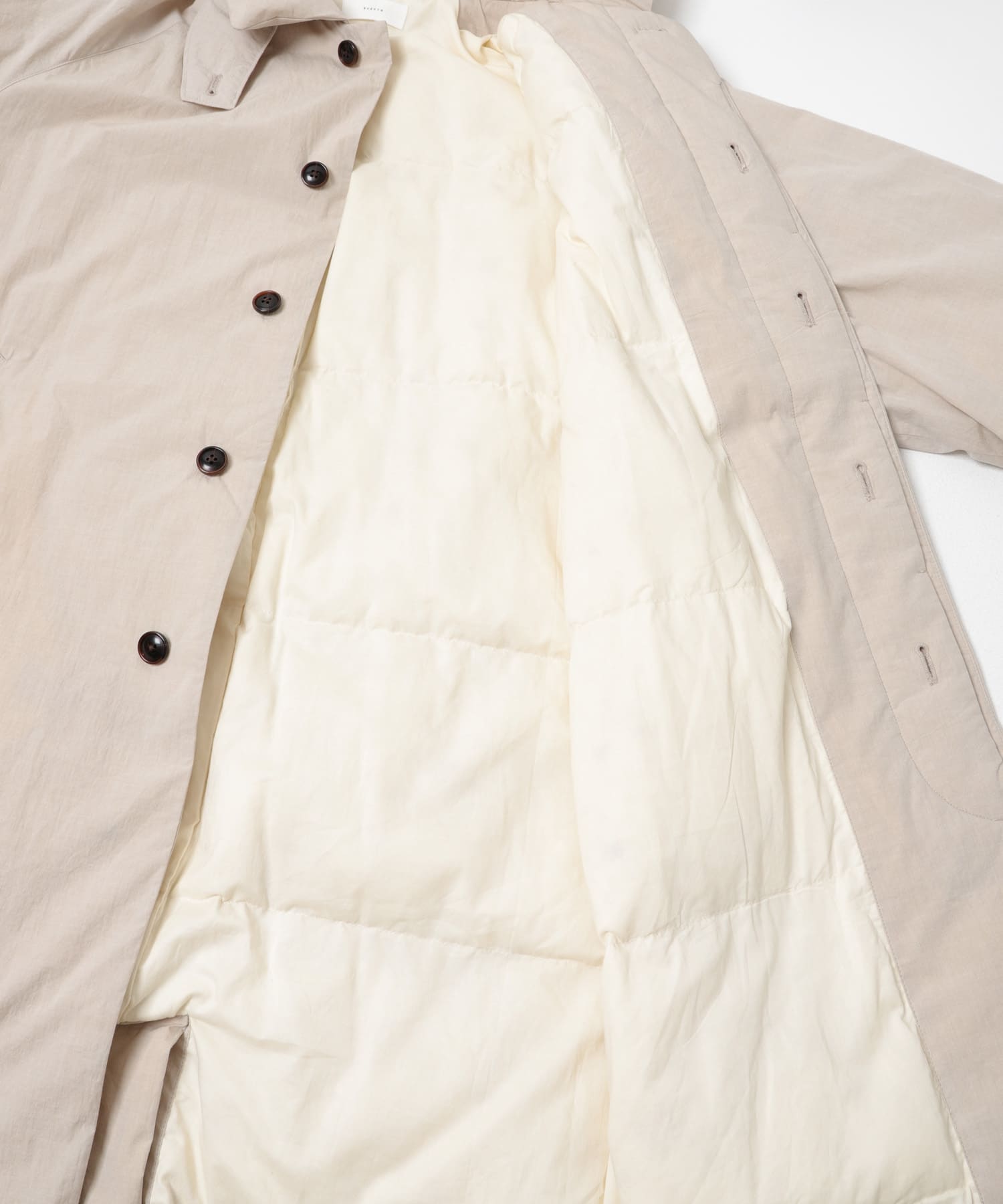 L/BEIGE