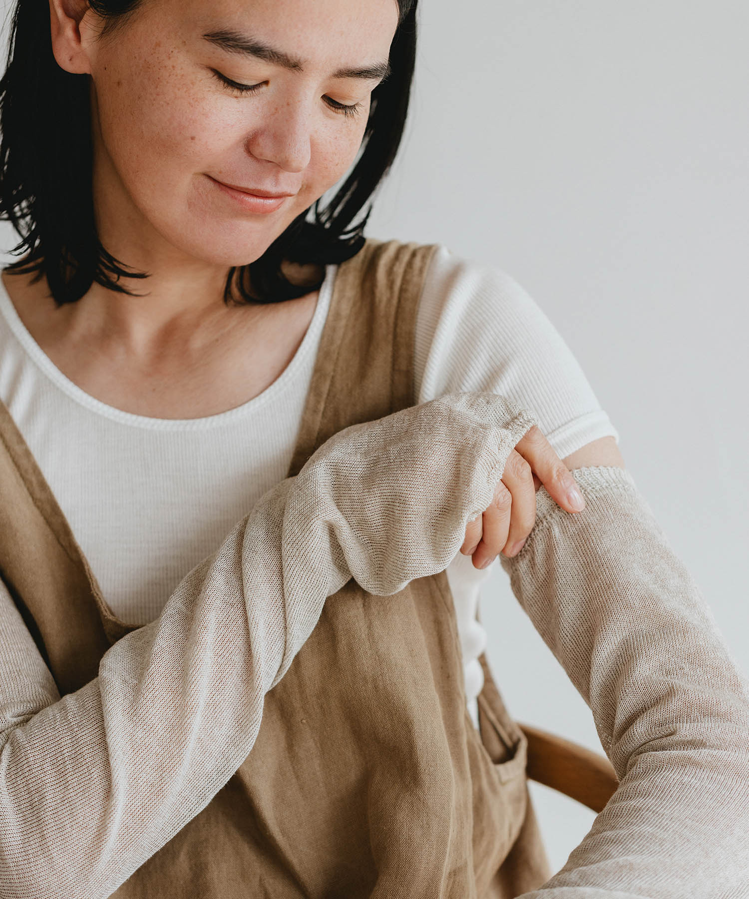 くらしきぬ　リネン＆シルク 指あきアームカバー