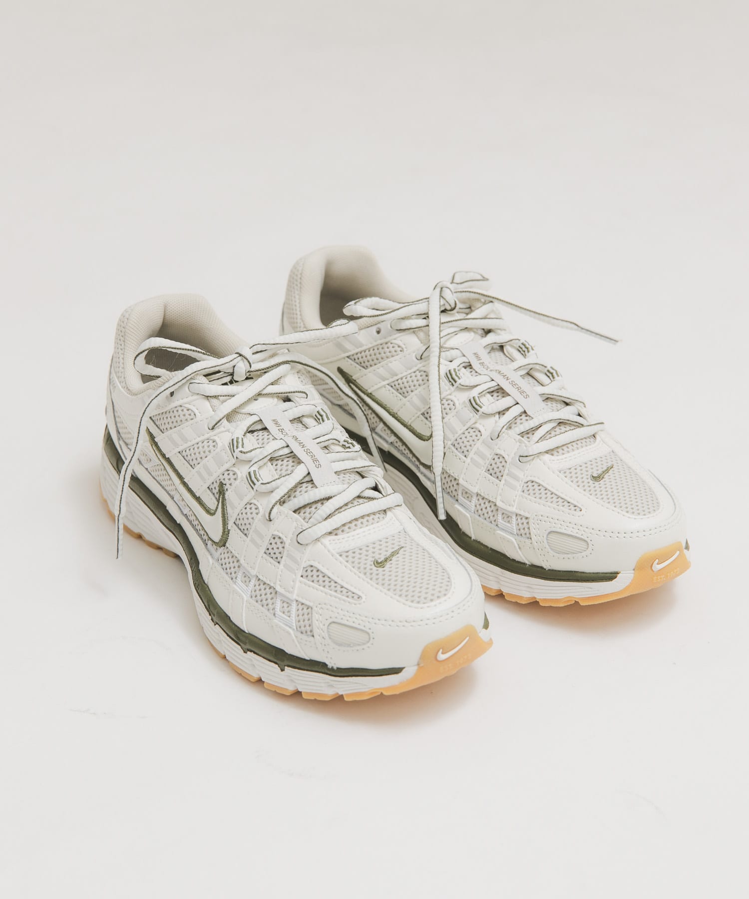 【はな】 NIKE P-6000(23.5 LIGHT BONE): シューズ｜URBAN RESEARCH公式